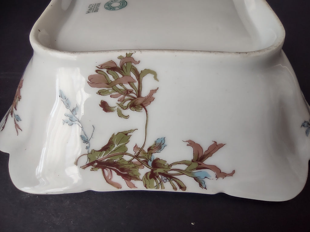Depose Haviland Limoges Blue Flower Serving Bowl (lot 962)