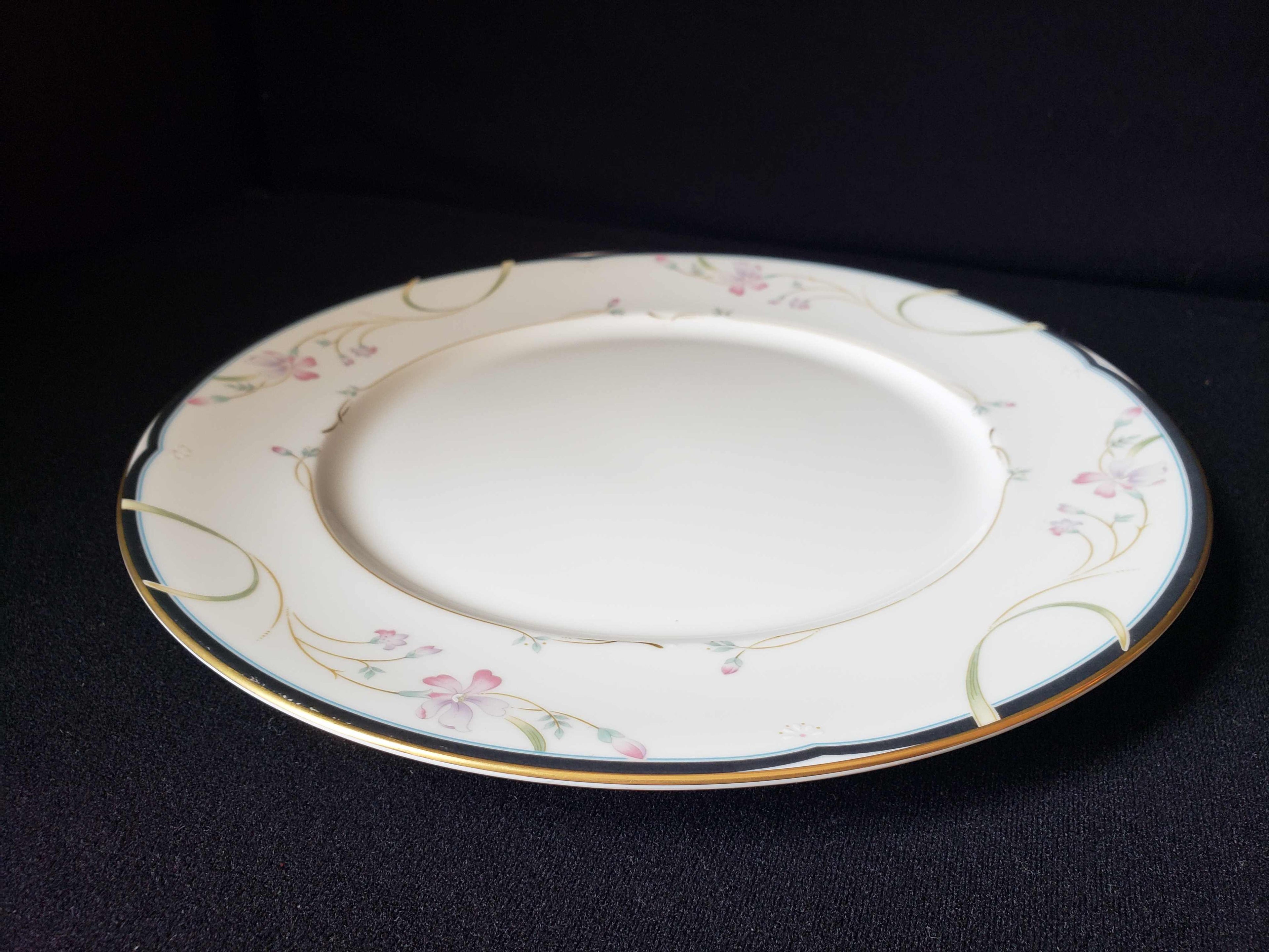 Vintage Lenox Debut Constance Fine Bone Luncheon Plate 10-3/4" (lot 1914)