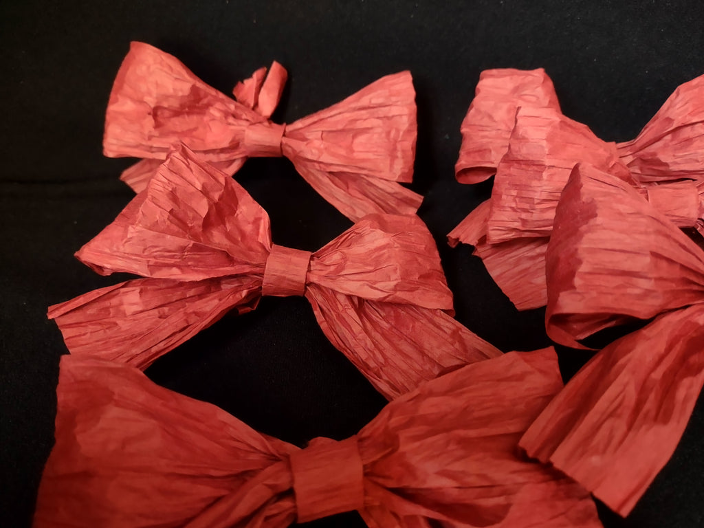 Lot of 40 Christmas Red Paper Bows (lot 1645)