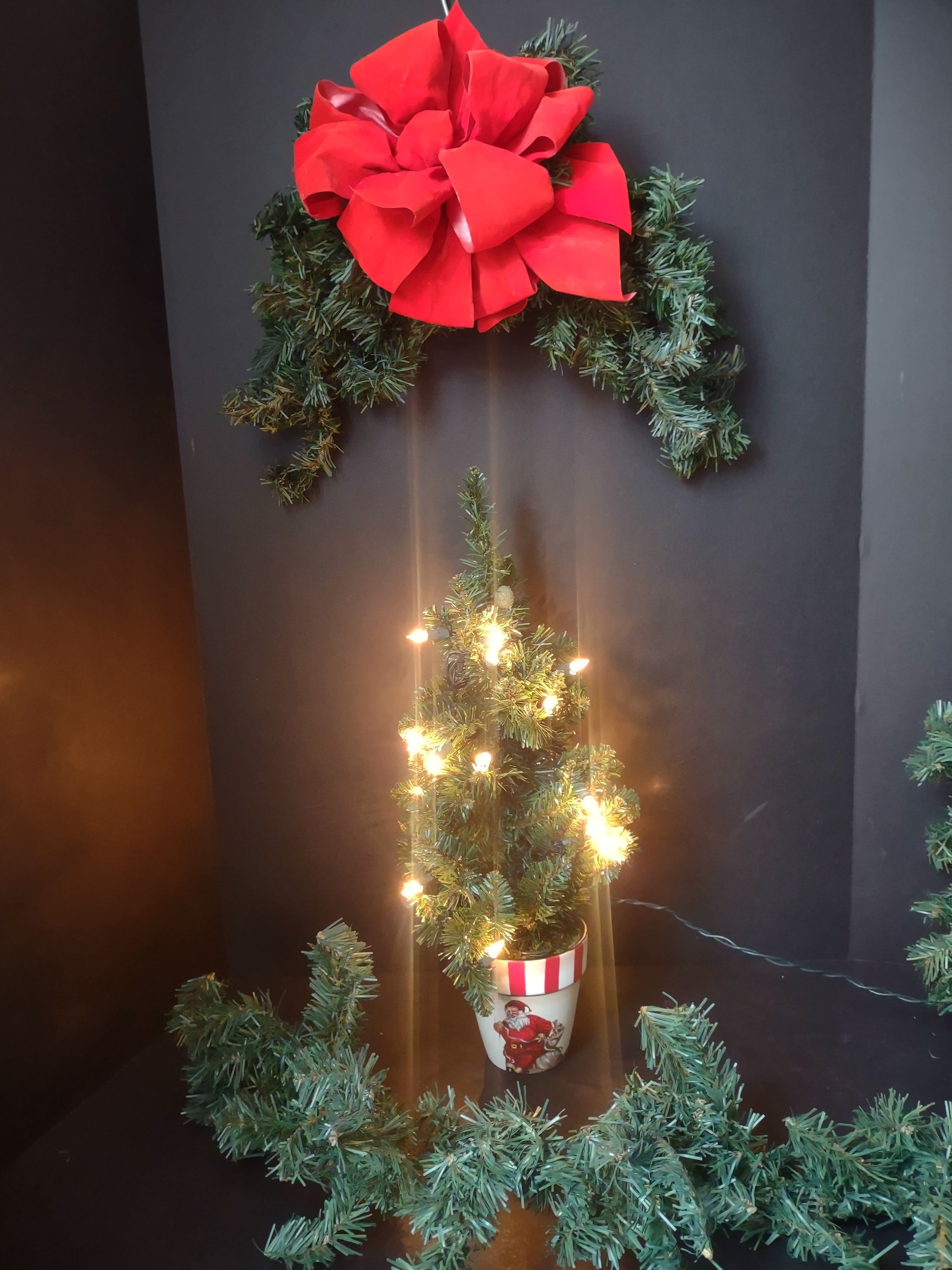 Vintage Artificial Christmas Light Up Tree Swag Red Bow Garland (lot 1227)