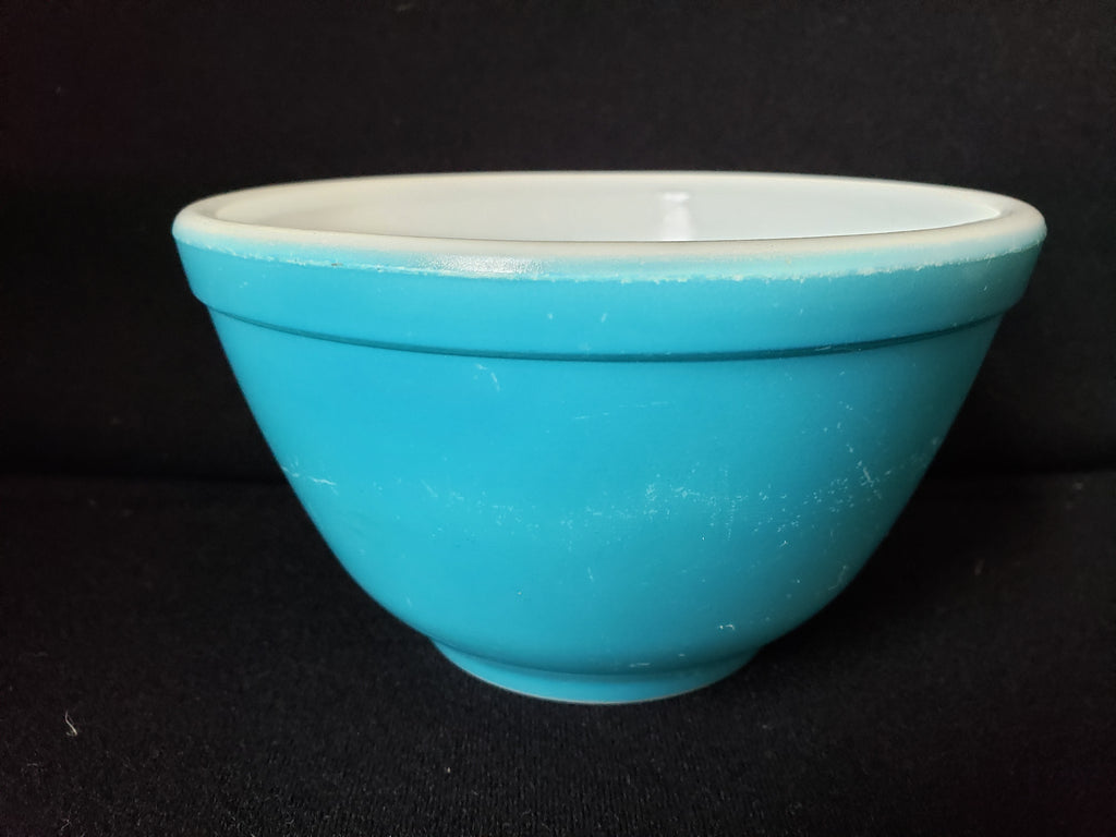 Vintage Pyrex 401 Turquoise Blue Mixing Bowl A-10 Some Scratches (lot 2144d)