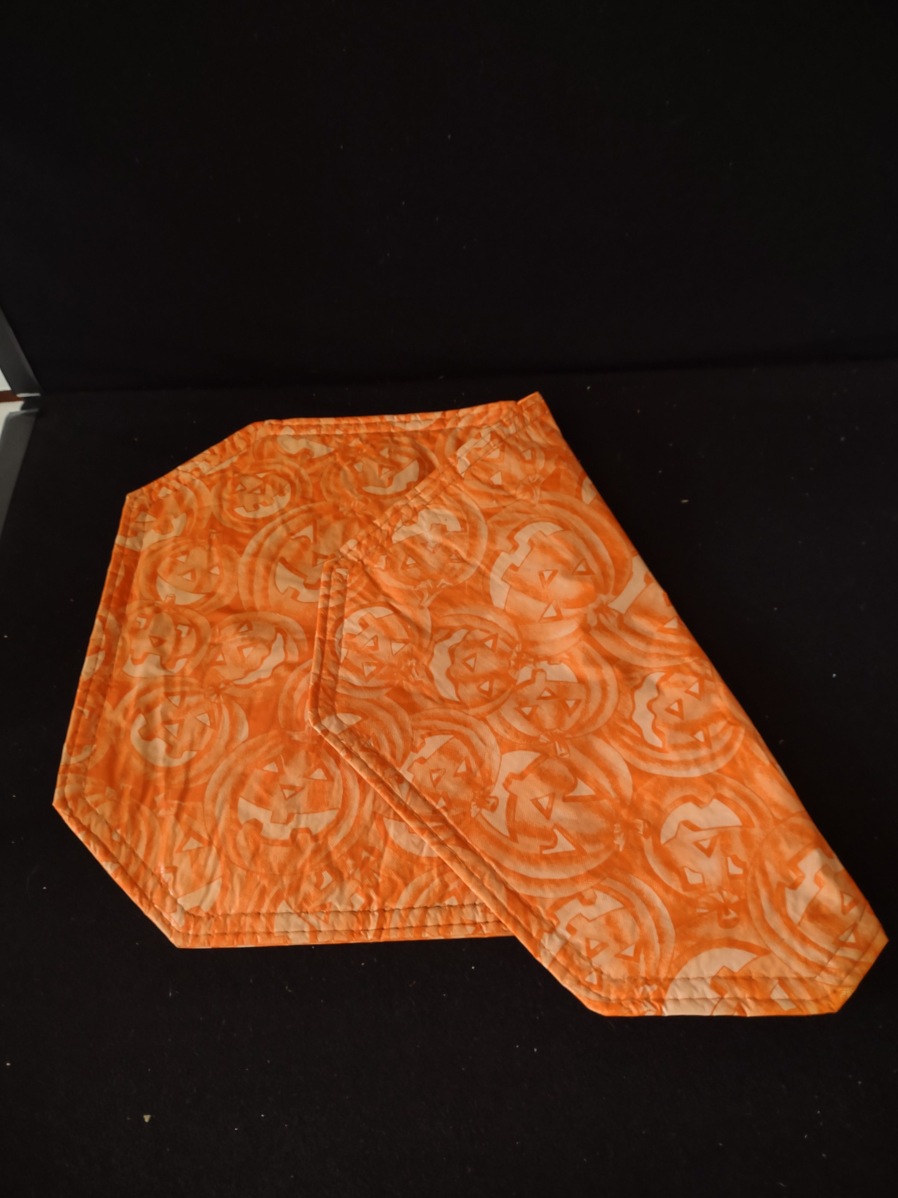 Halloween Jack O Lantern Reversible Plastic Place Mats Set Of 4 (Lot 3657)