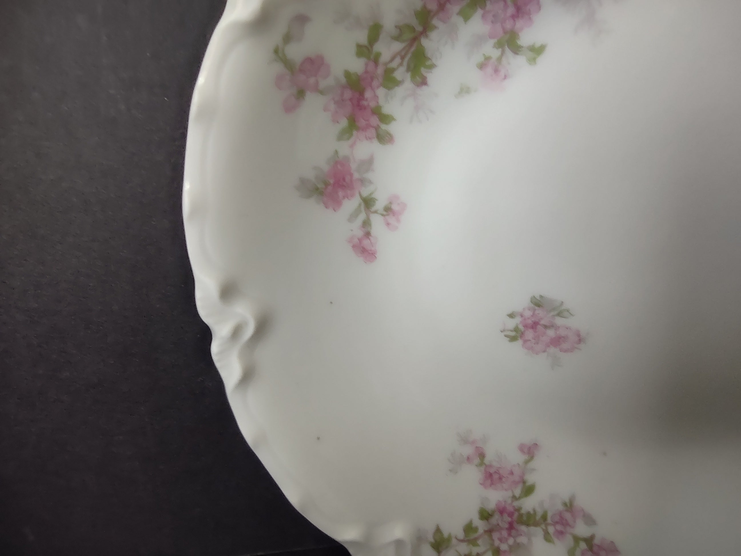 Haviland Limoges Small Bowl Apple Blossom 6-1/4"(lot 1055)