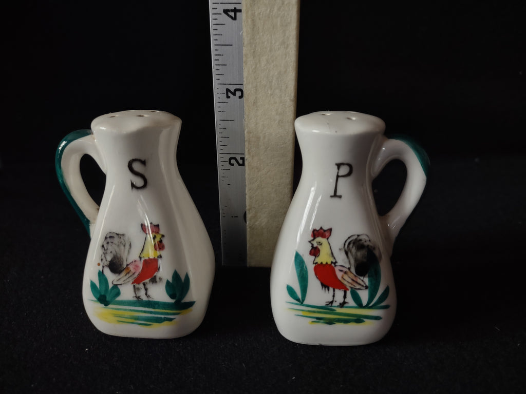 Vintage Salt and Pepper Shaker Country Farmhouse Rooster (lot 5378)