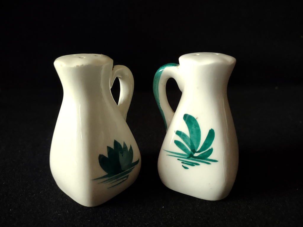 Vintage Salt and Pepper Shaker Country Farmhouse Rooster (lot 5378)