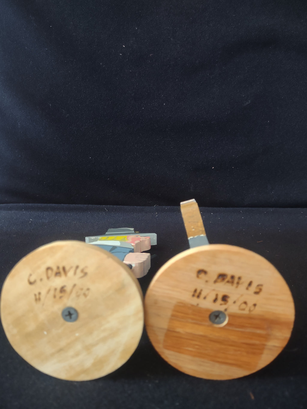 Thanksgiving /Fall Vintage Handmade Wooden Pilgrims (Lot 3439)