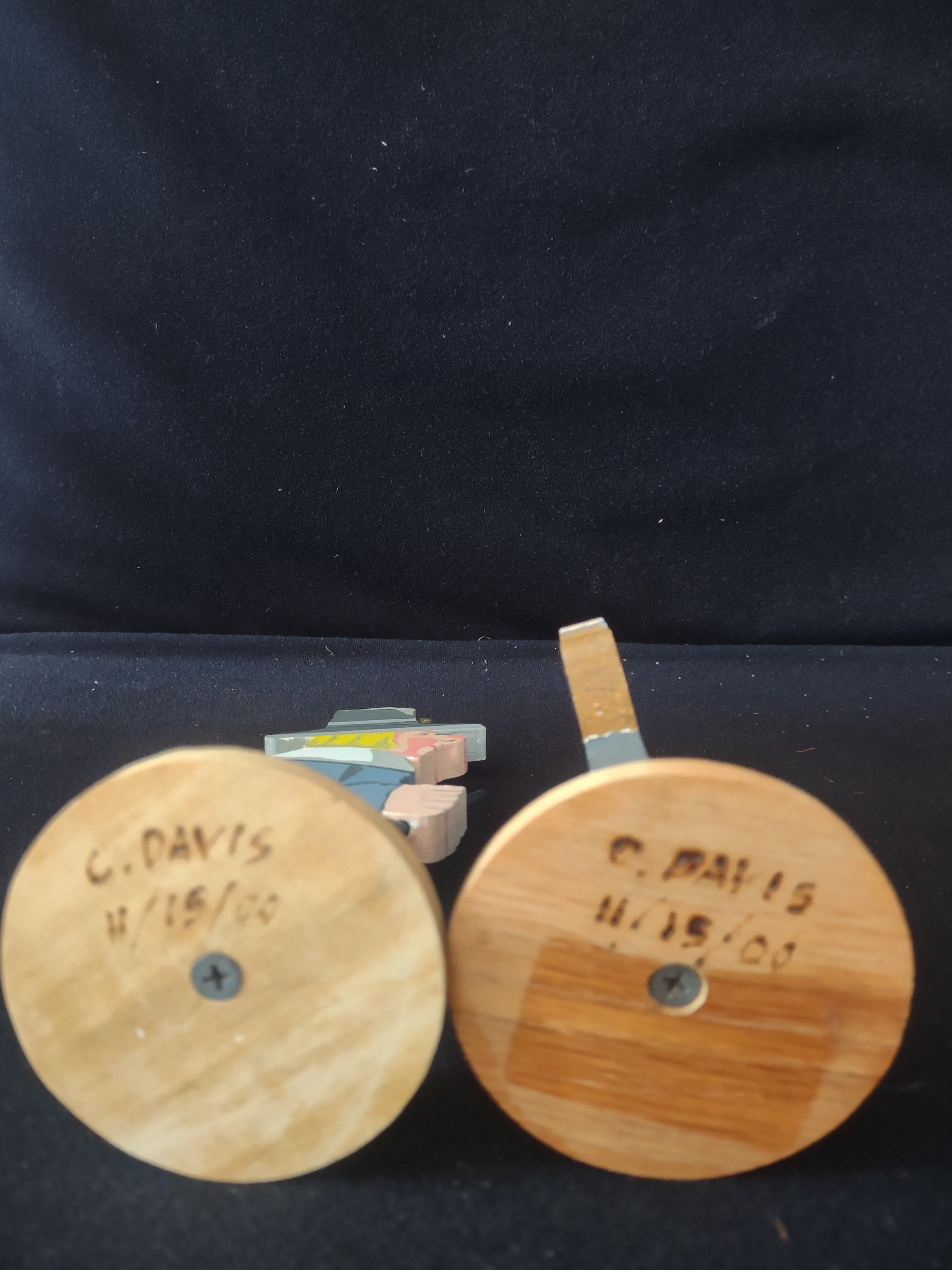 Thanksgiving /Fall Vintage Handmade Wooden Pilgrims (Lot 3439)