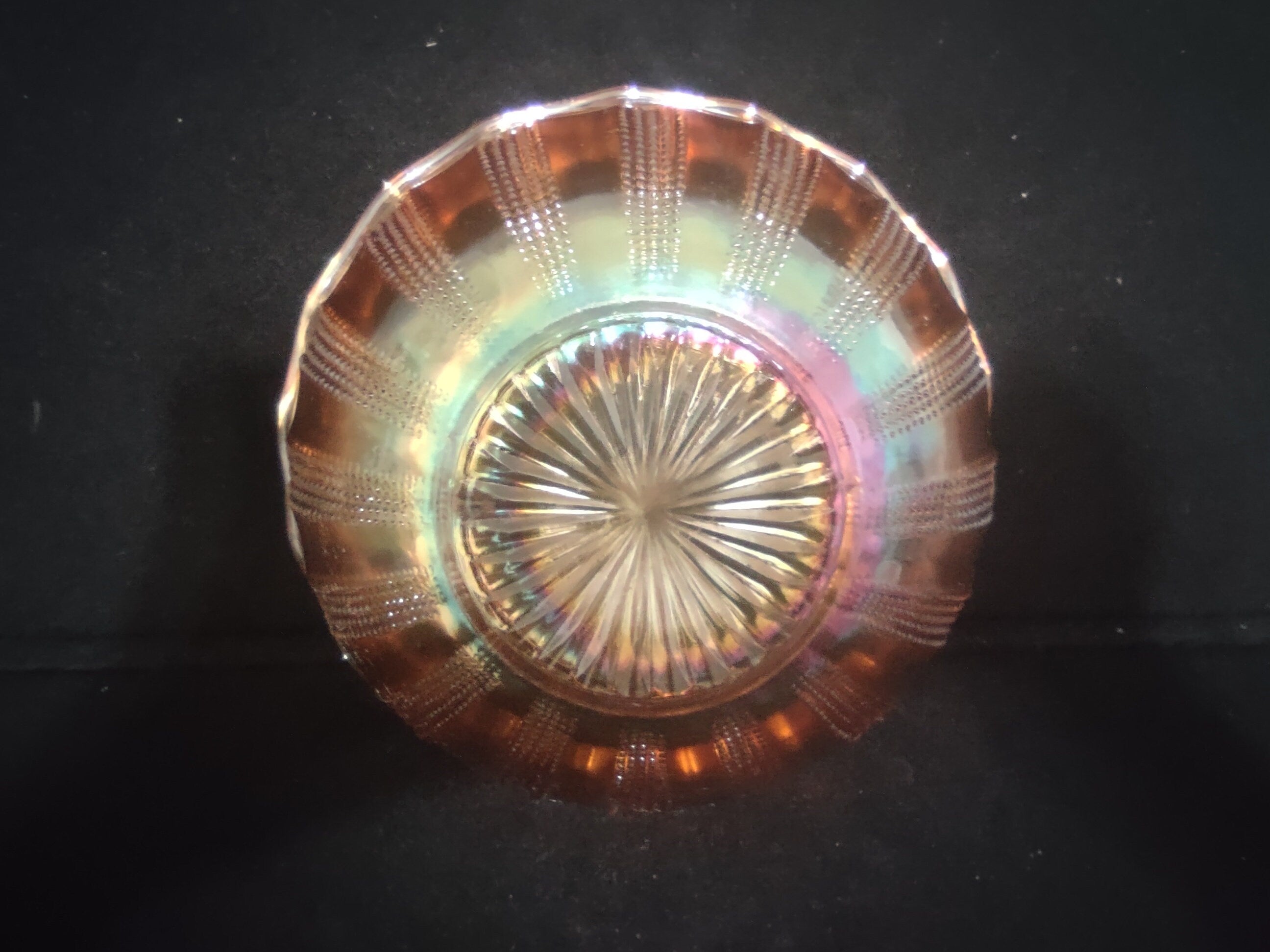 Vintage Collectible Carnival Glass Orange Amber Marigold Bowl 7-3/4" (lot 139)