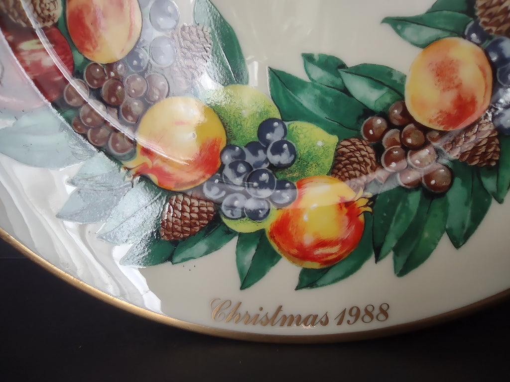 Lenox 1988 Delaware Colony Colonial Christmas Wreath Plate (lot 1136)