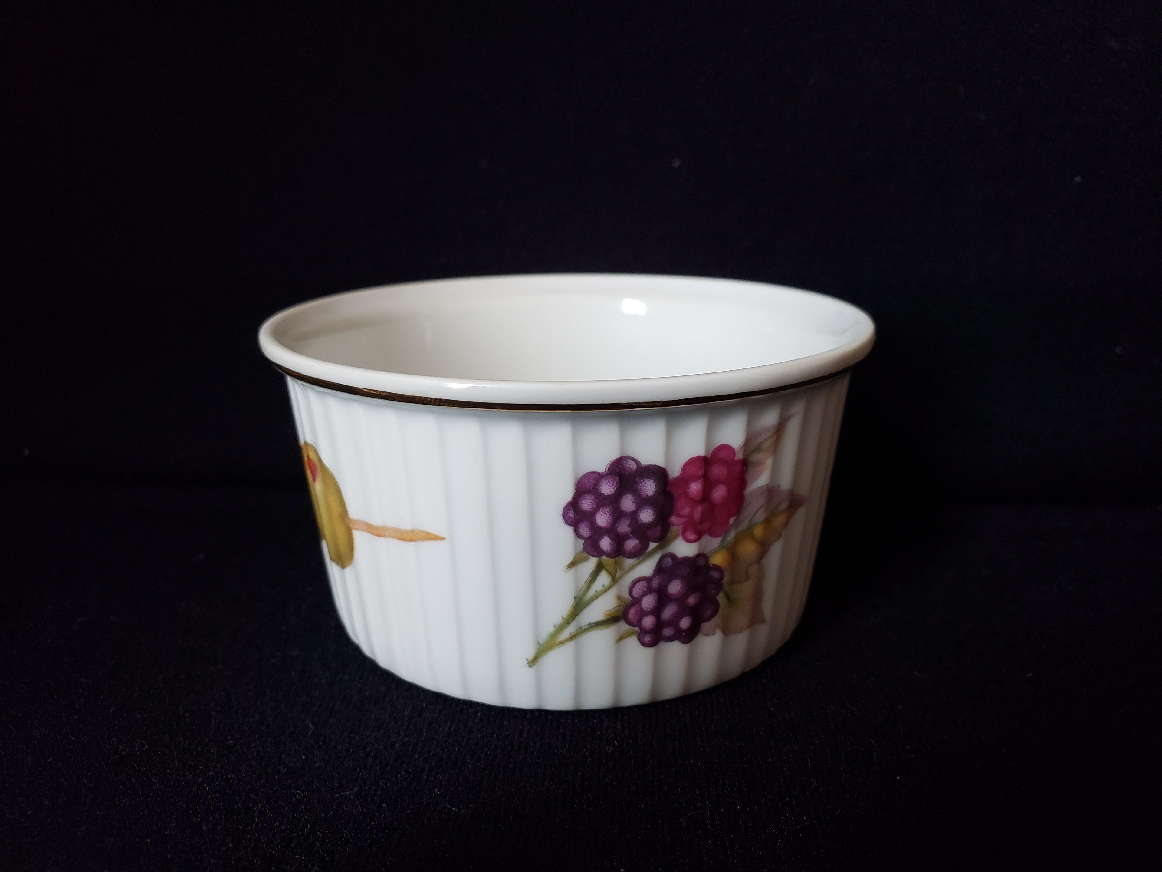 Vintage Royal Worcester Evesham Quiche Souffle Baking Porcelain Dish (lot 2096)