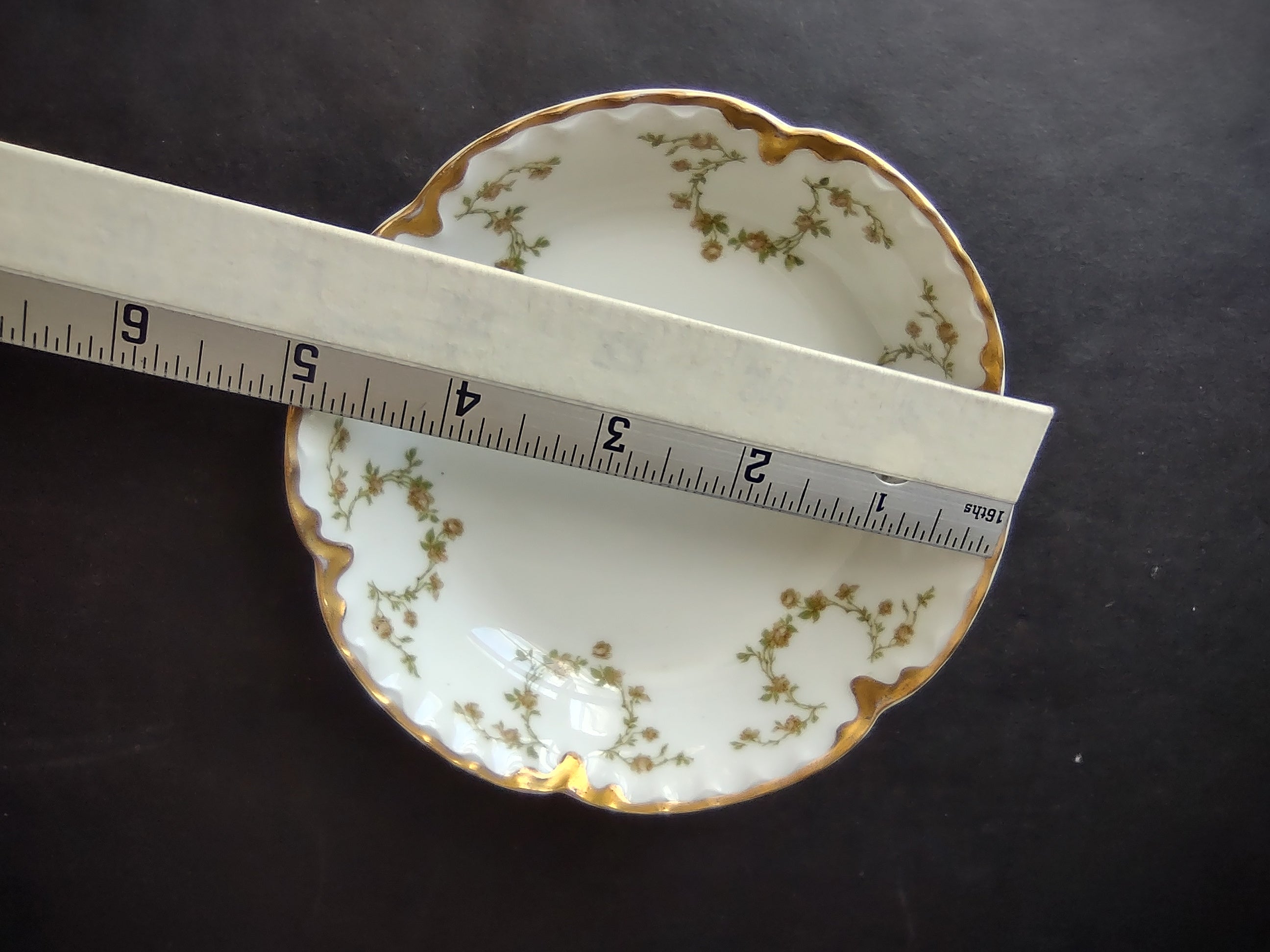 Haviland Limoges French 5" Cranberry Bowl Green Gold Trim (lot 1118)
