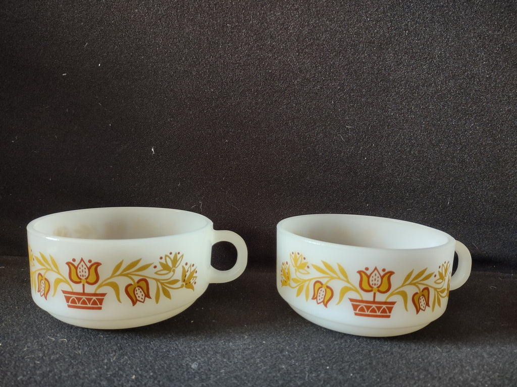Vintage Glasbake USA Dutch Tulip Soup Mug x 2 (lot 5213)