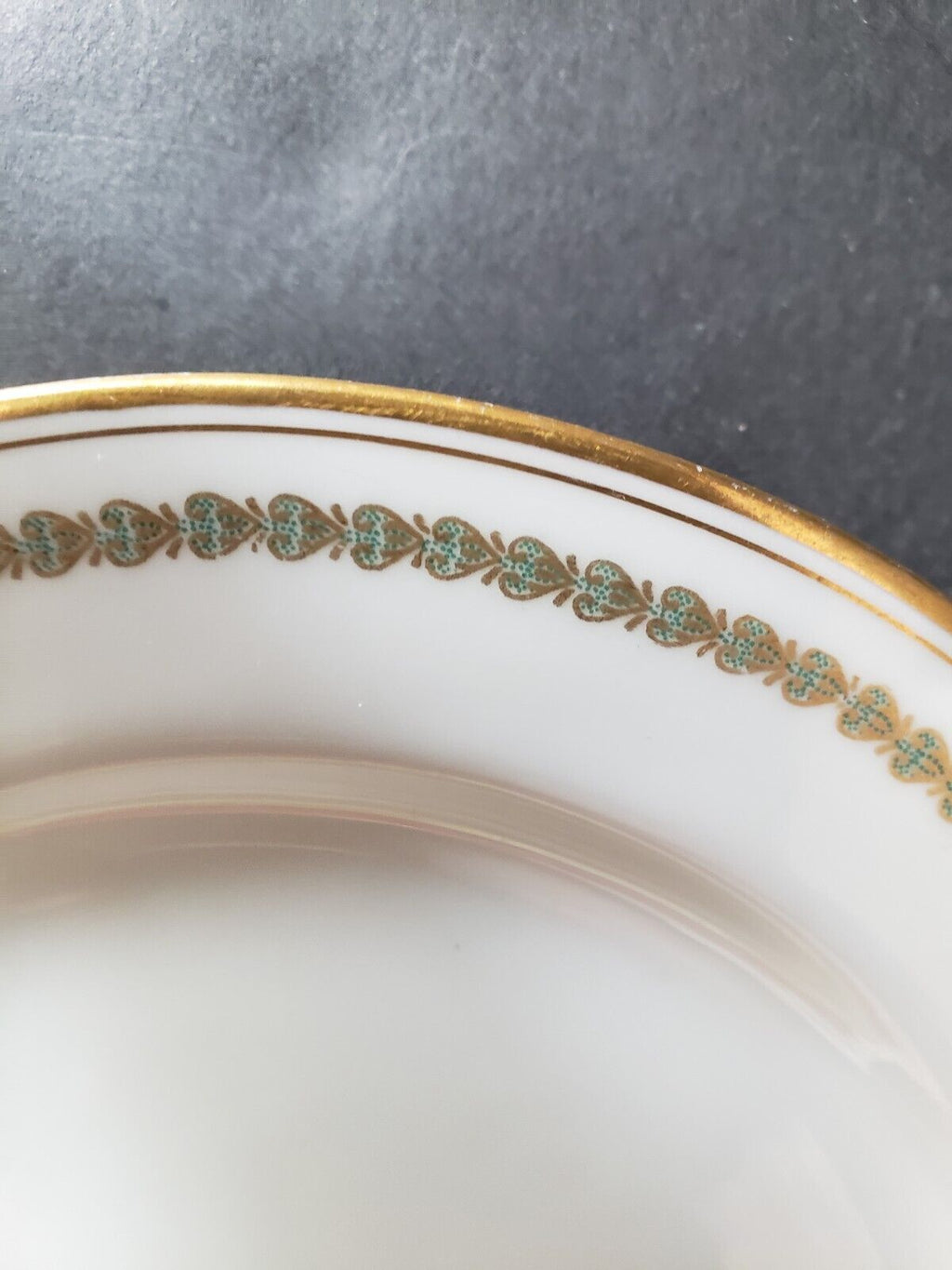 Haviland Limoges Green Hearts Gold Trim Bread/Butter Plate 6" (lot 591)