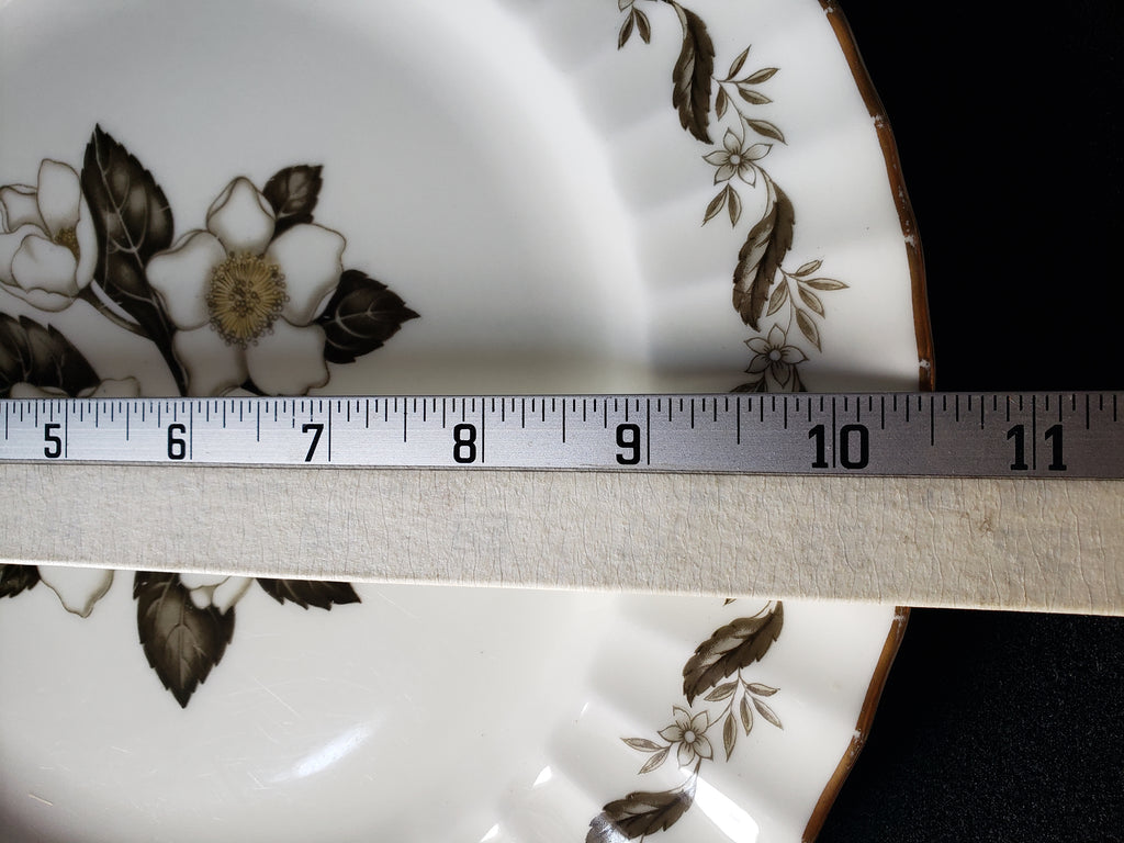 Vintage Royal Worcester Engadine Dinner Plate 10-1/2" (lot 2130)