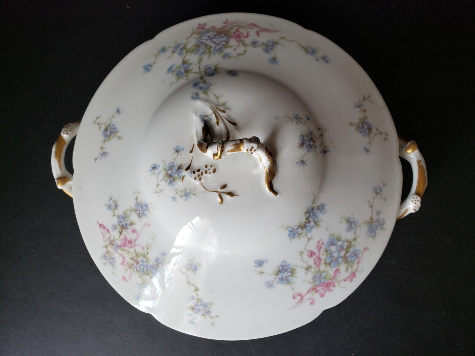 Haviland Limoges France Round Tureen Gold Trim Pink Blue Forget Me Not (lot 572)