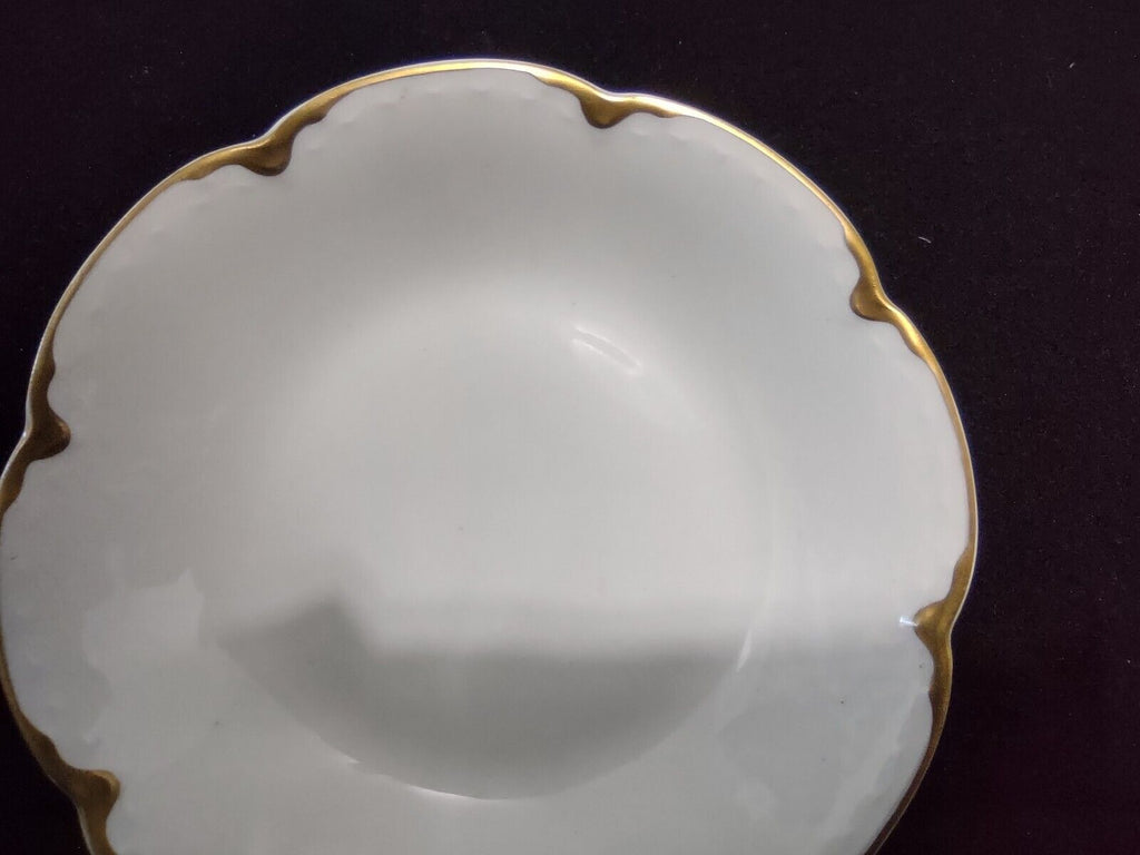Haviland Limoges White Coupe Salad Plate 7-1/2" Gold Trim (lot 308)