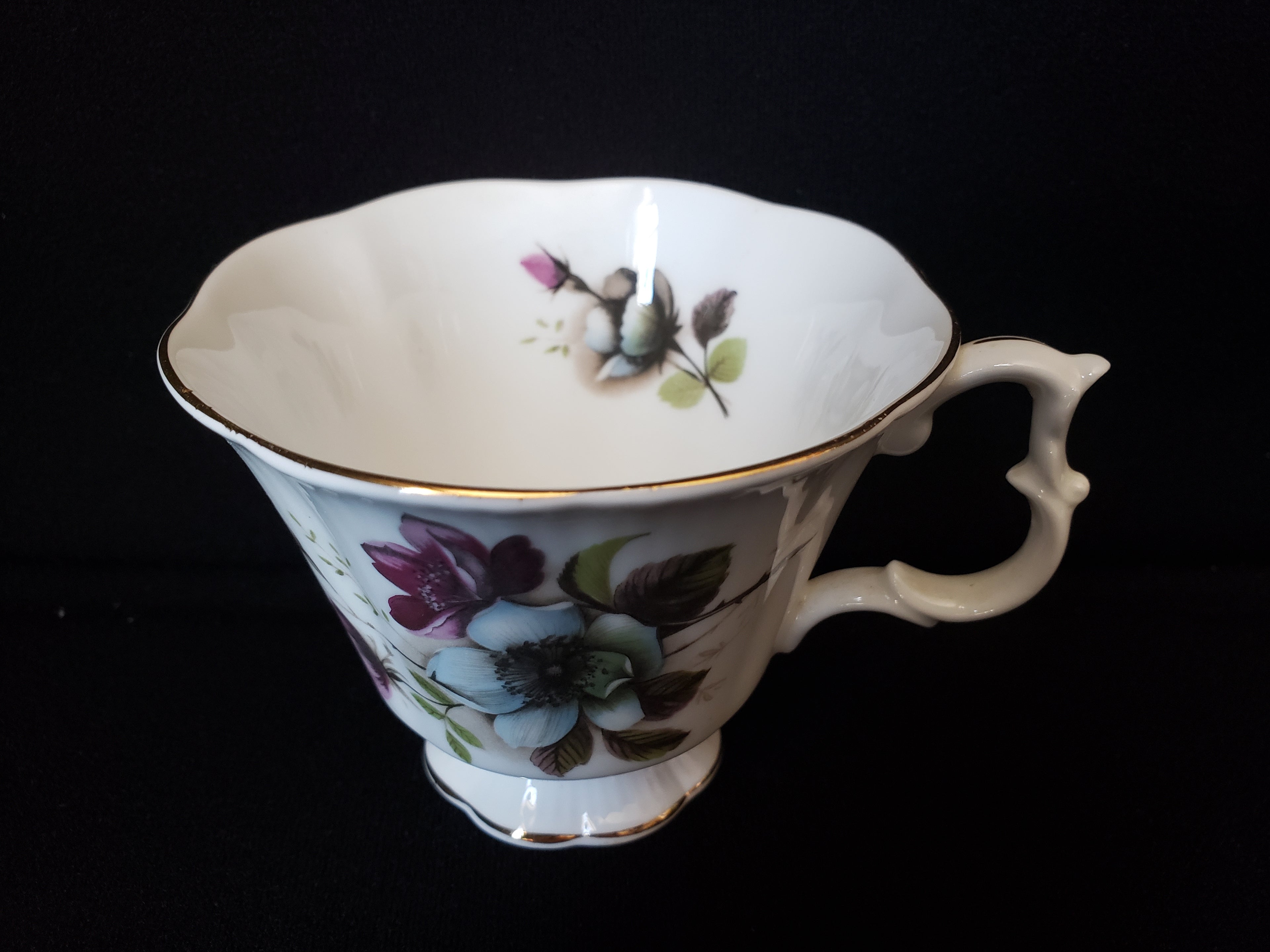 Vintage Royal Albert Magnolia Tea Cup ONLY (lot 2035)