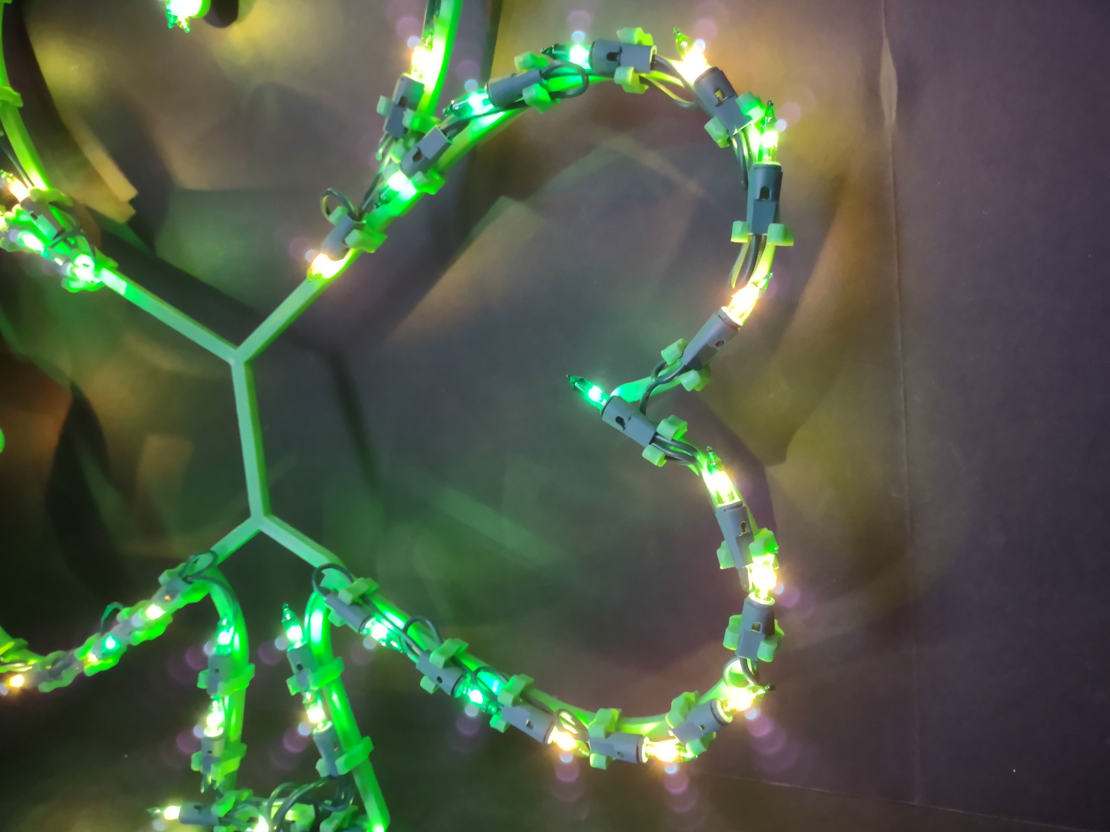 Vintage Kurt Adler Shamrock Sculpture Light Up Window Tabletop (lot 3390)