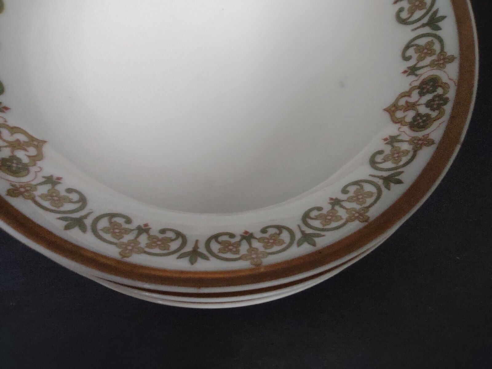 Haviland Limoges 6 x Coupe 5" Plate Four Leaf Flower Green Red (lot 528)