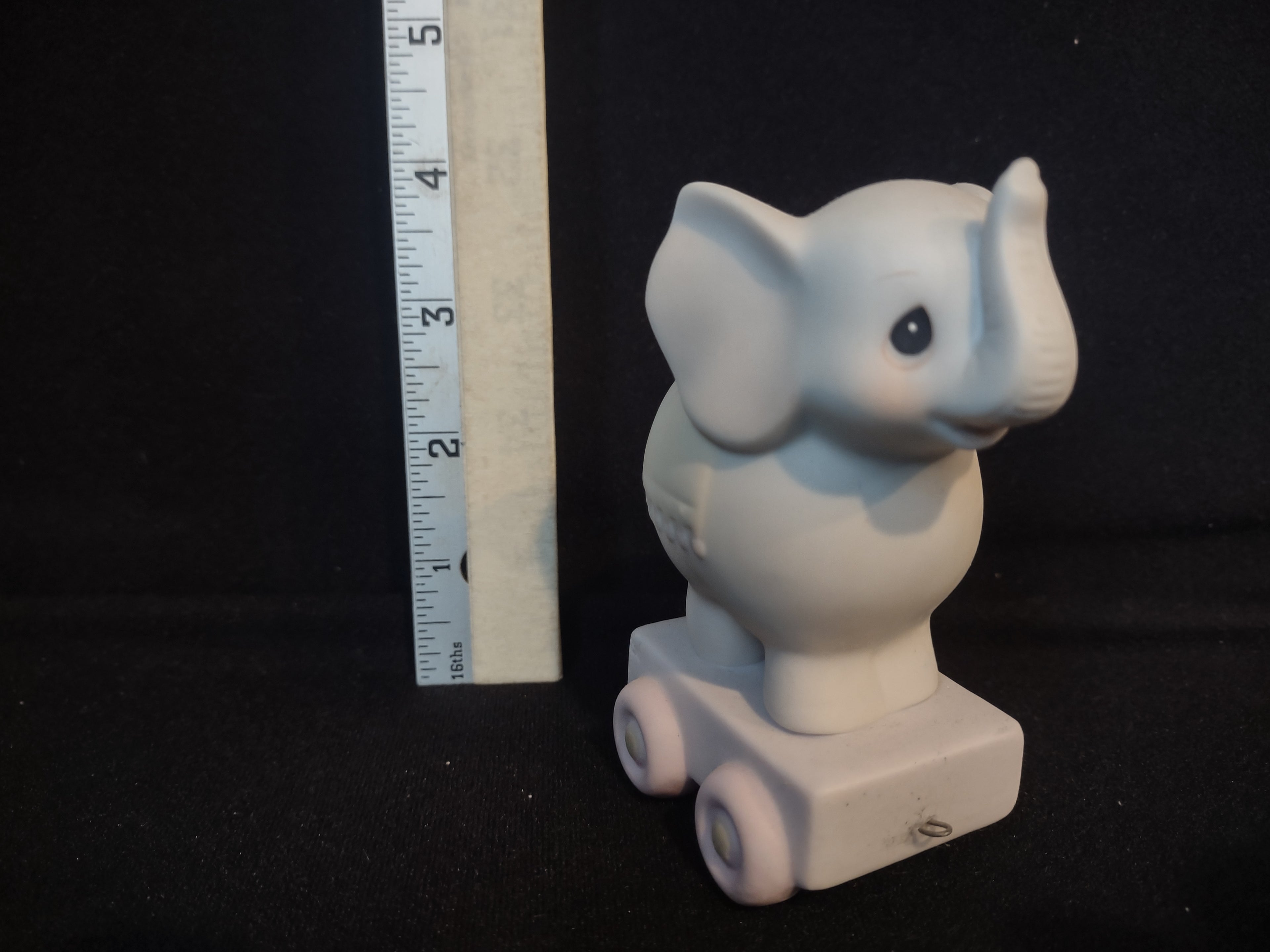 Precious Moments Birthday Train Year #4 Elephant Porcelain (lot 2557c)