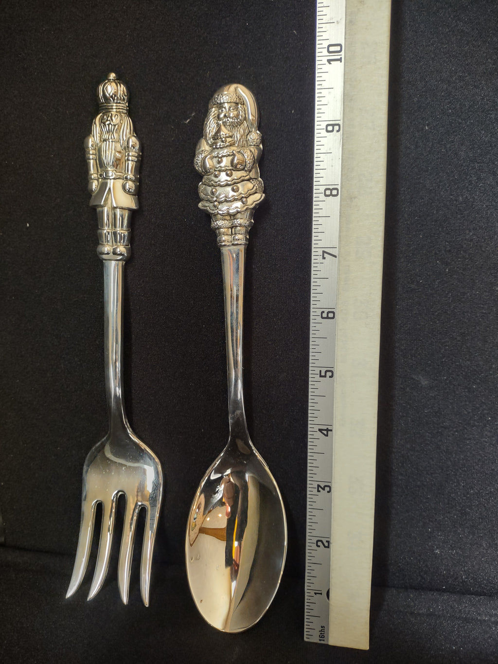 International Silver Christmas Holiday Serving Meat Fork Spoon Server (lot 1675)