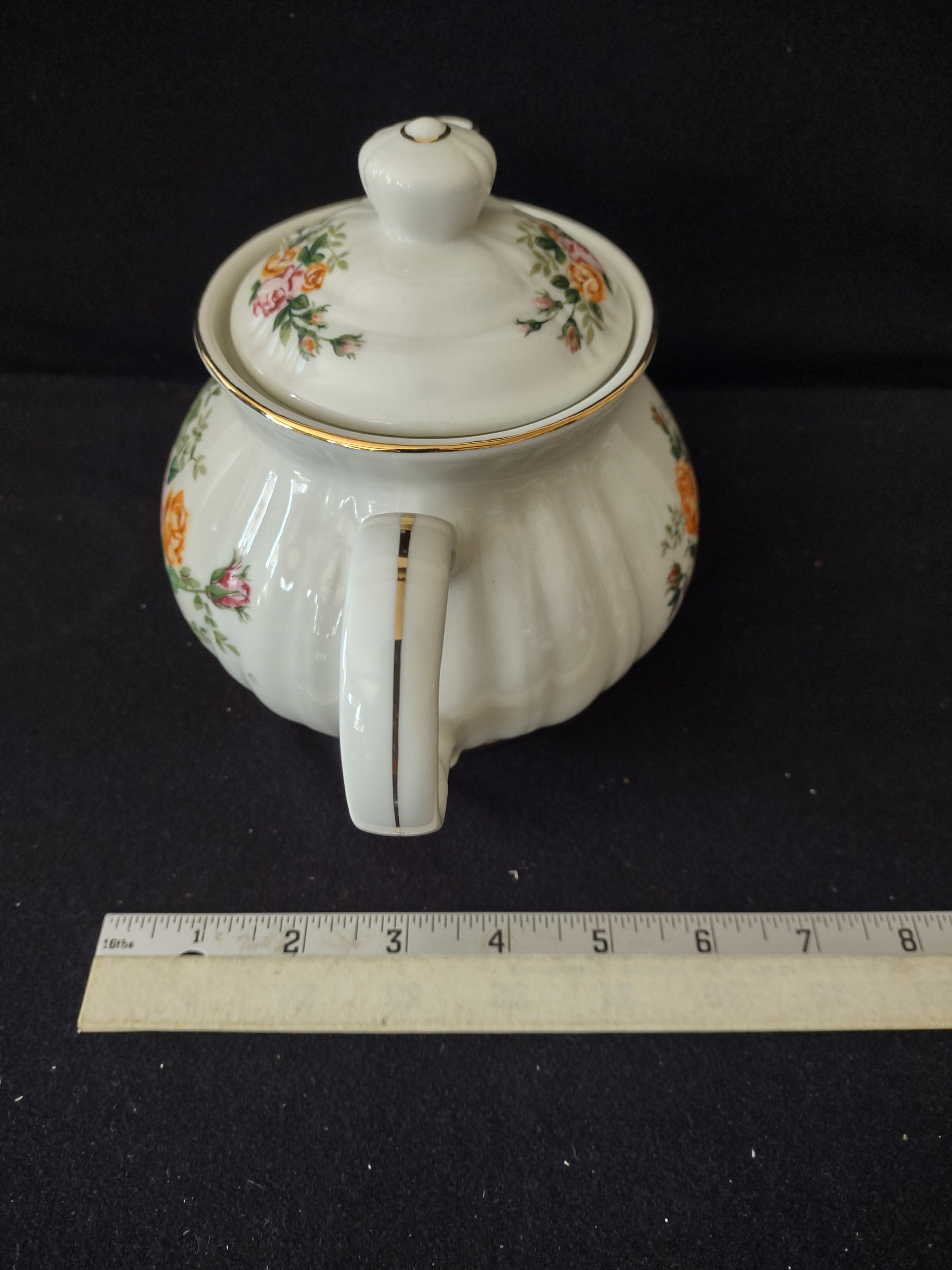 Vintage Robinson Design Group Floral Teapot Gold Trim Made In Japan (Lot 3783)