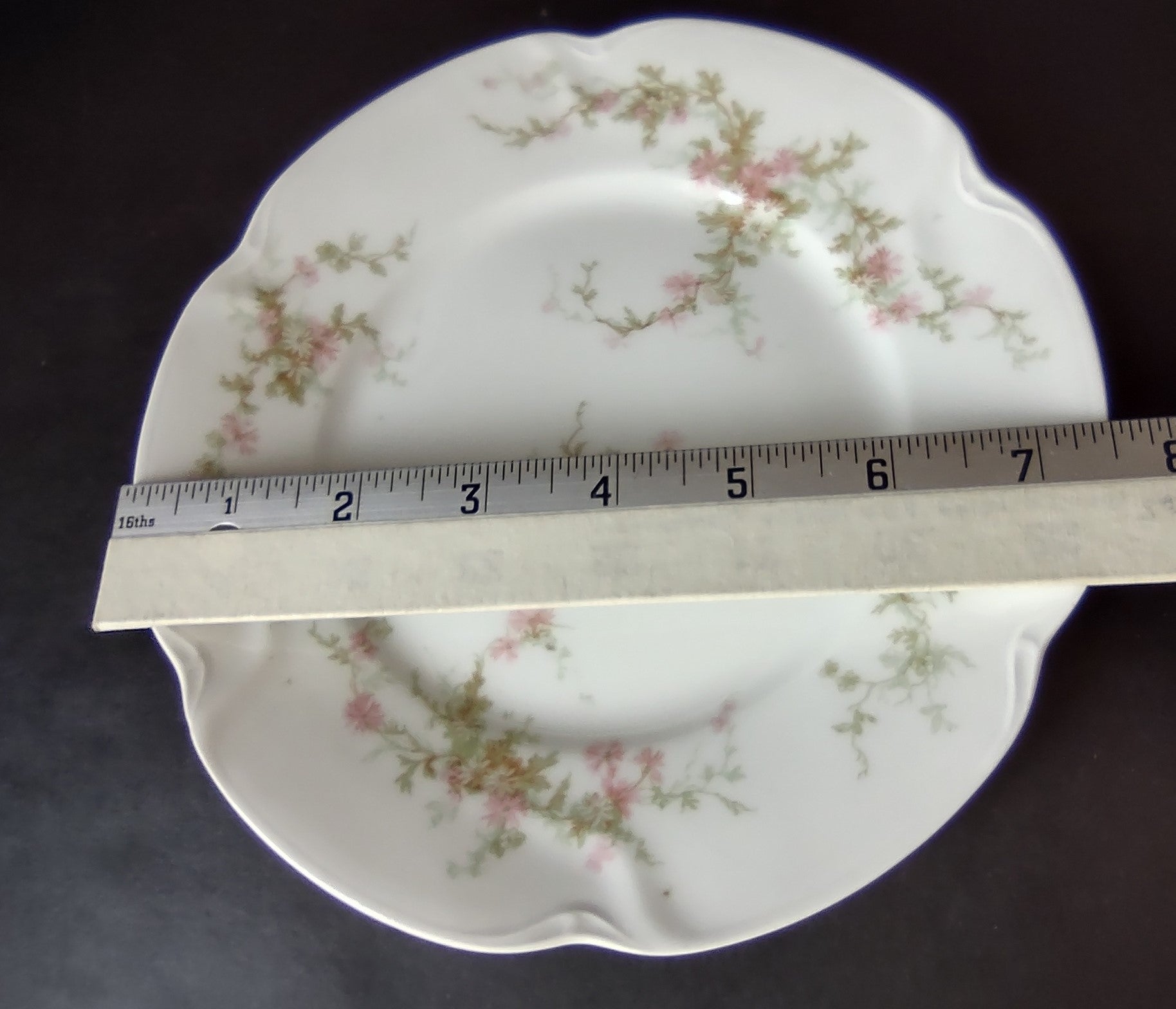 Haviland Limoges Salad/Dessert Plate Pink Thistle & Daisy (lot 882)