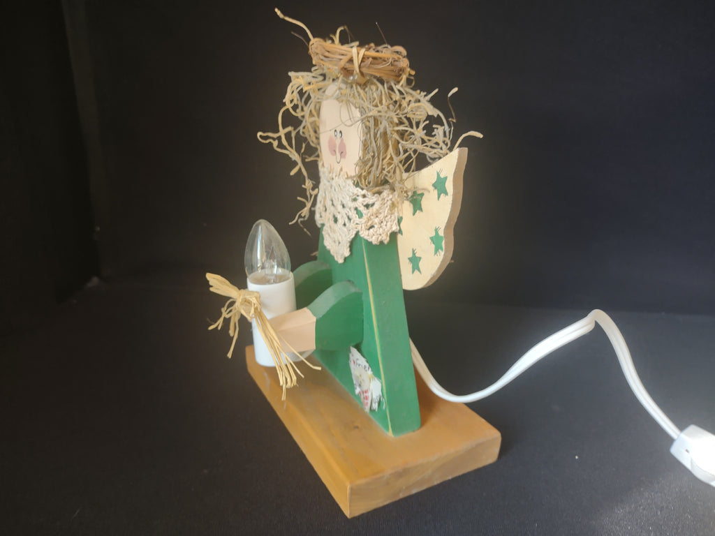 Christmas Vintage Primitive Rustic Cottage Light Up Wooden Angel (lot 1703)