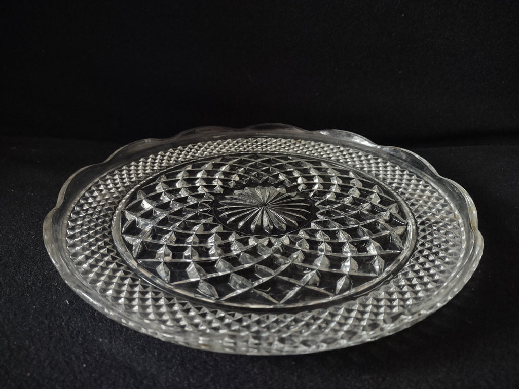 Wexford Anchor Hocking Large Glass Serving Platter Diamond (lot 5149)