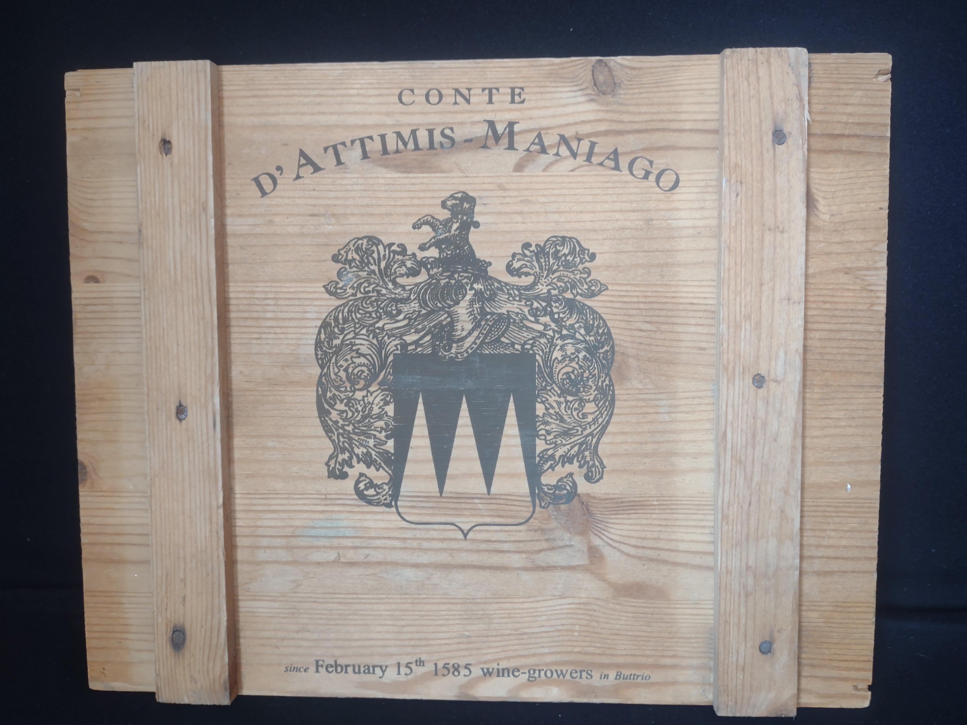 Conte d'Attimis-Maniago Wooden Wine Sign Wall Art 13"x 10-1/2"(lot 2660c)