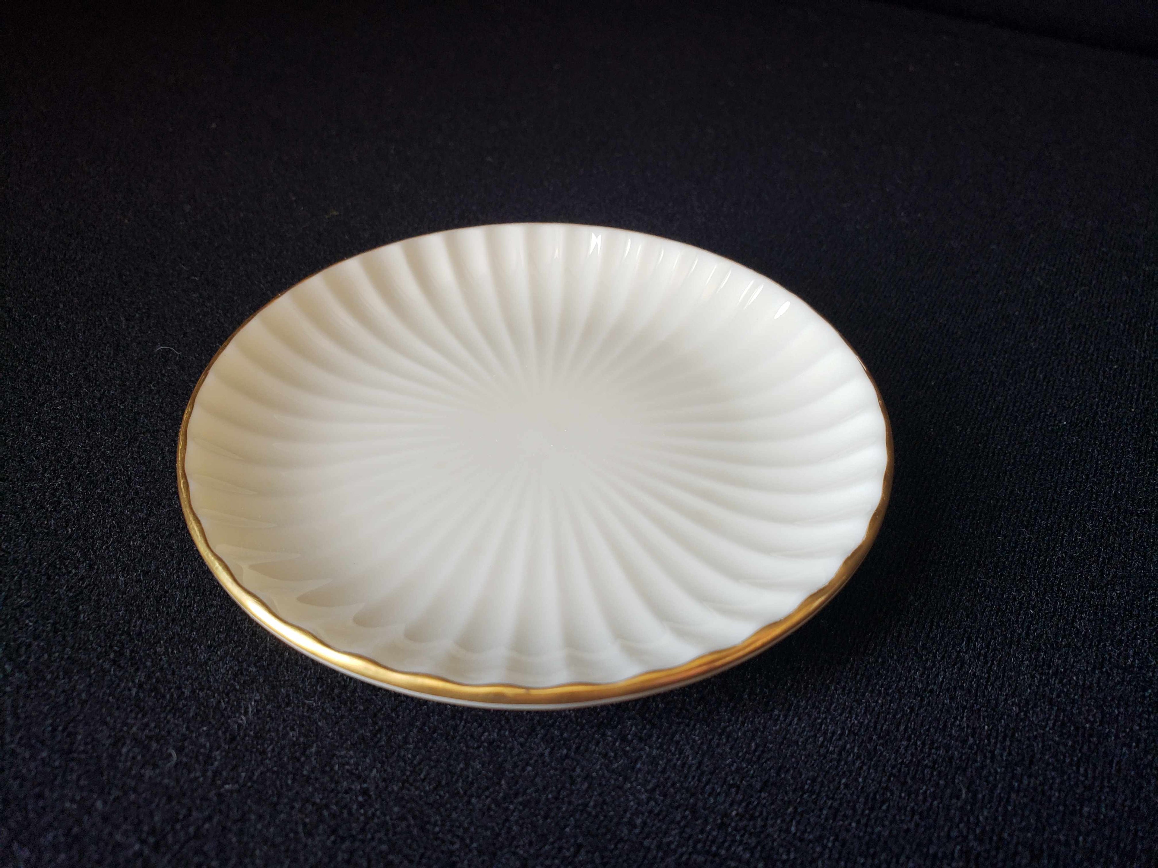 Vintage Lenox Coaster Gold Trim 4" (lot 1945)