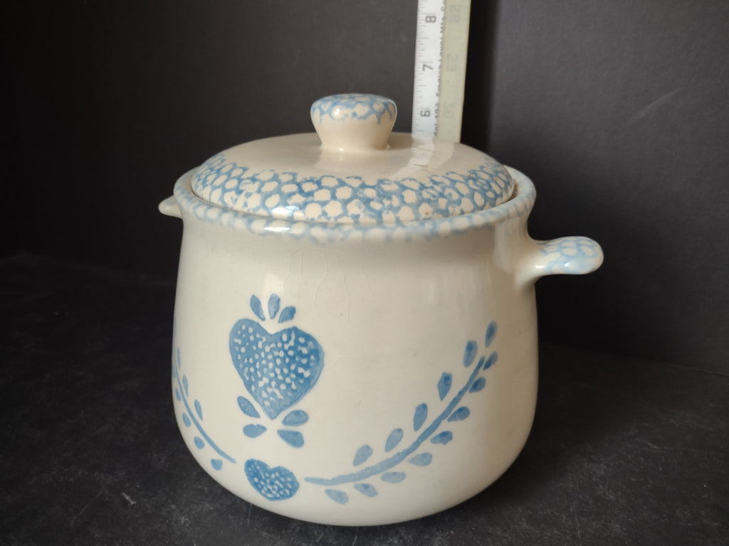 Vintage Stoneware Hearts White Blue Soup Tureen Cottage NO Ladle (lot 5305)