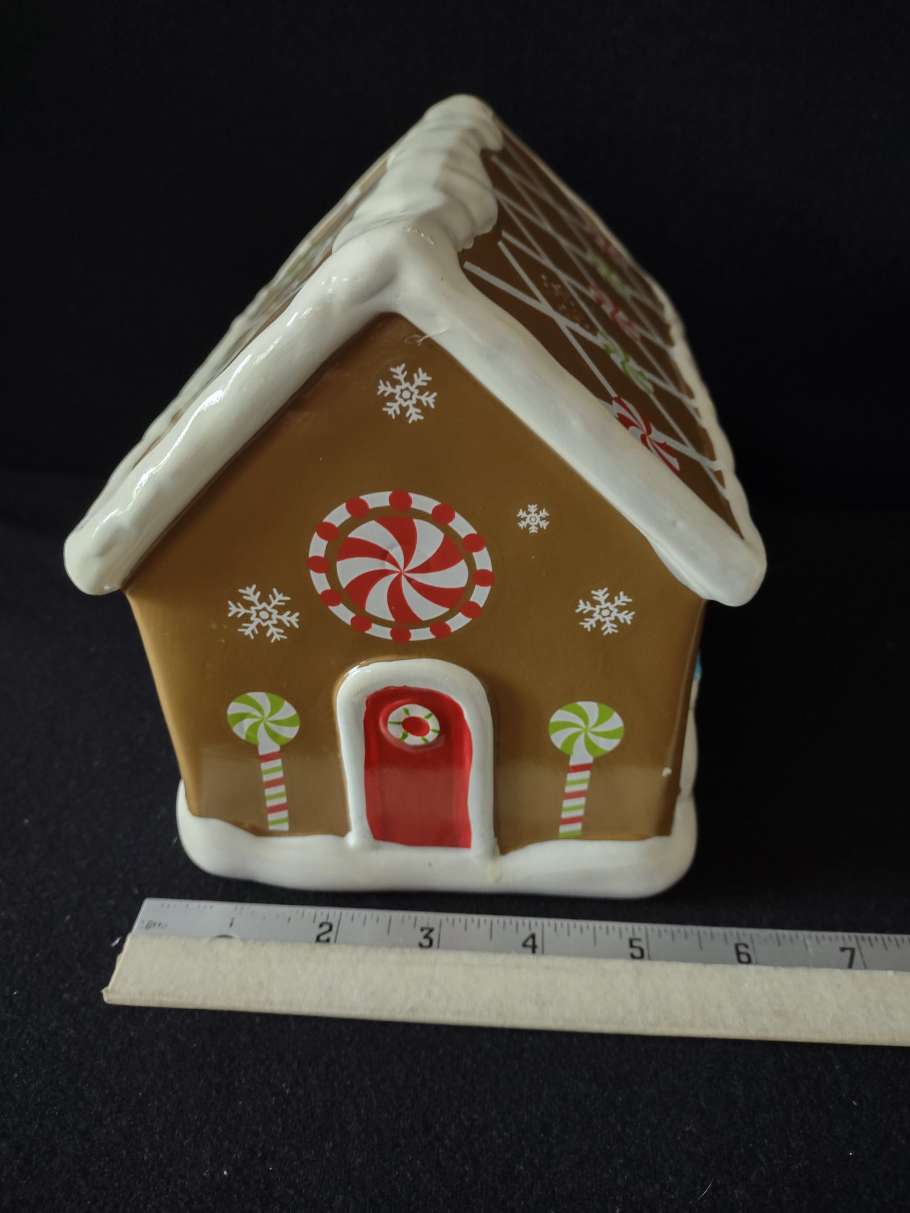 Vintage Christmas Gingerbread Ceramic Piggy Bank Snowman Snowflakes (Lot 4795)