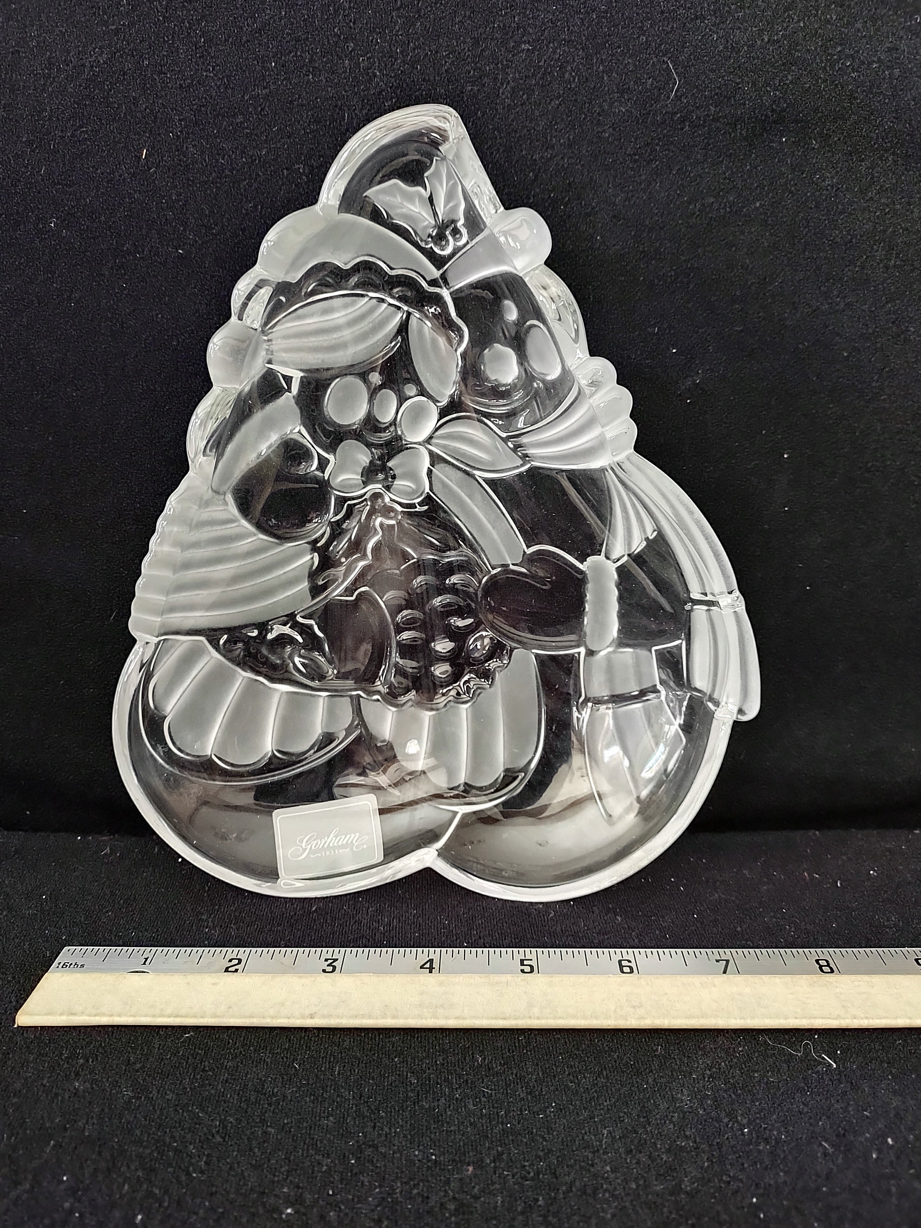 Vintage Gorham Holiday Traditions Snowy Sweethearts 8.5" Candy Dish (Lot 3815)