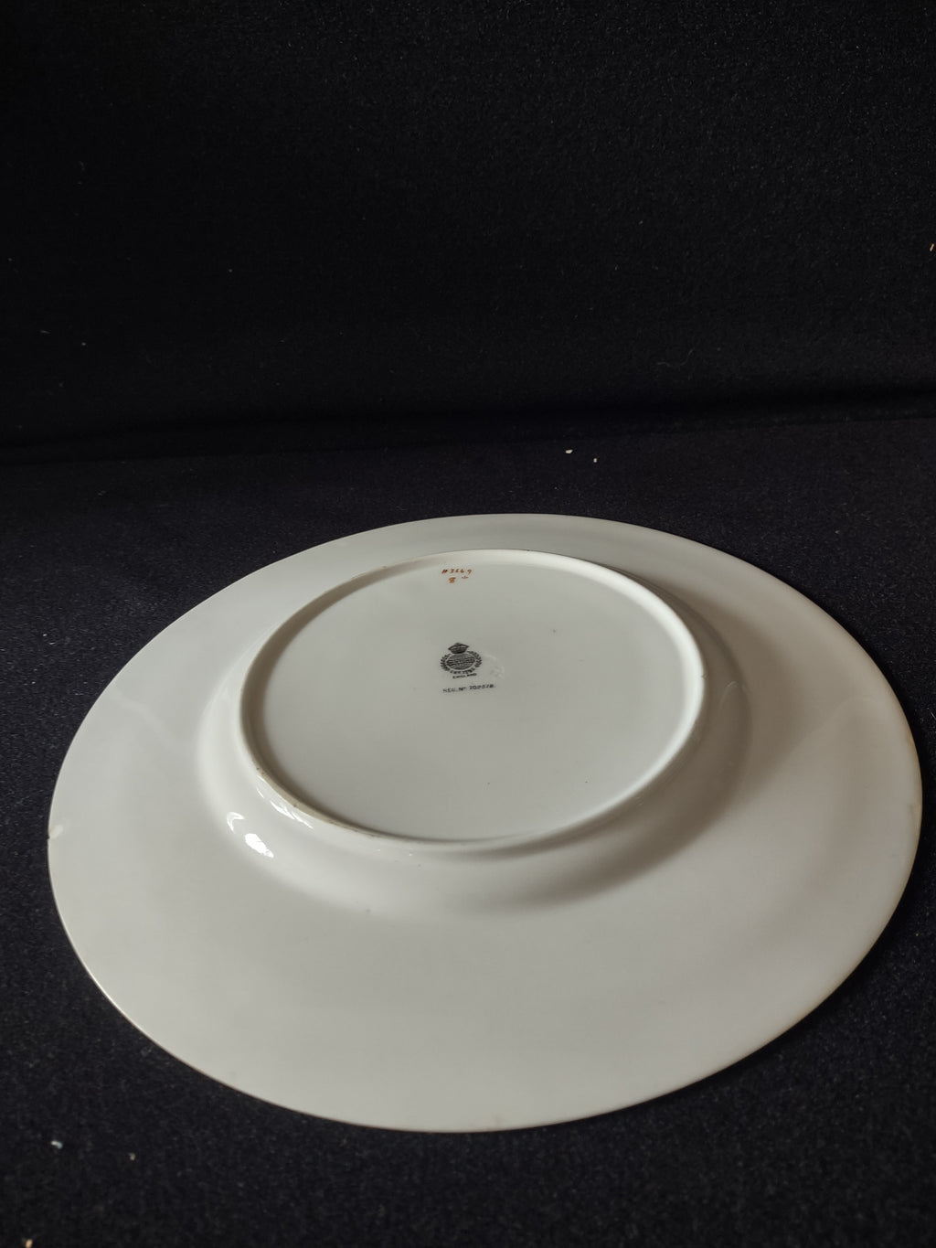 Vintage Minton Dinner Plate Bone China Floral Vase Green Scroll H3649 (Lot 5447)