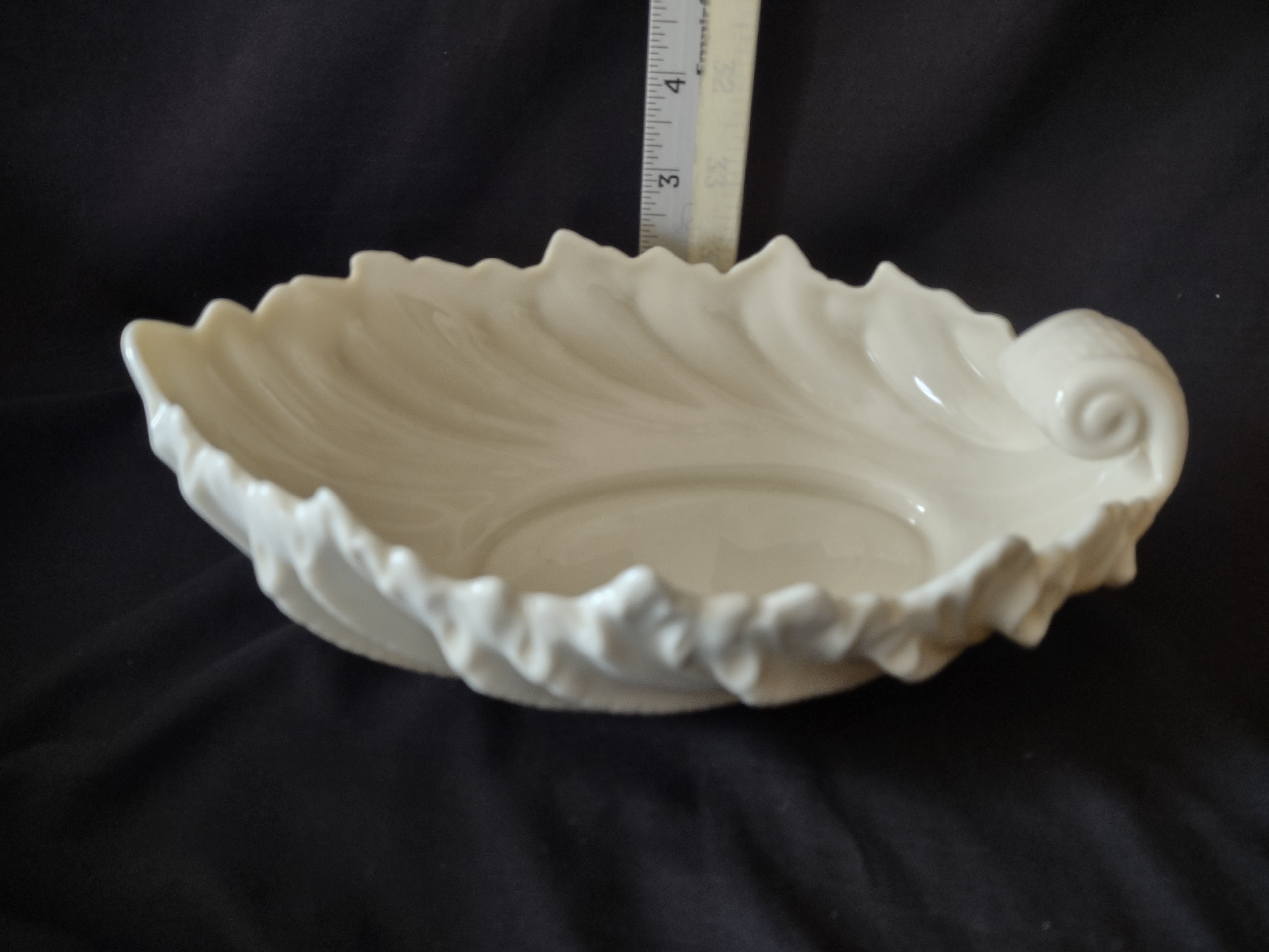 Vintage Lenox Large Sea Shell Serving Bowl (lot 1976)