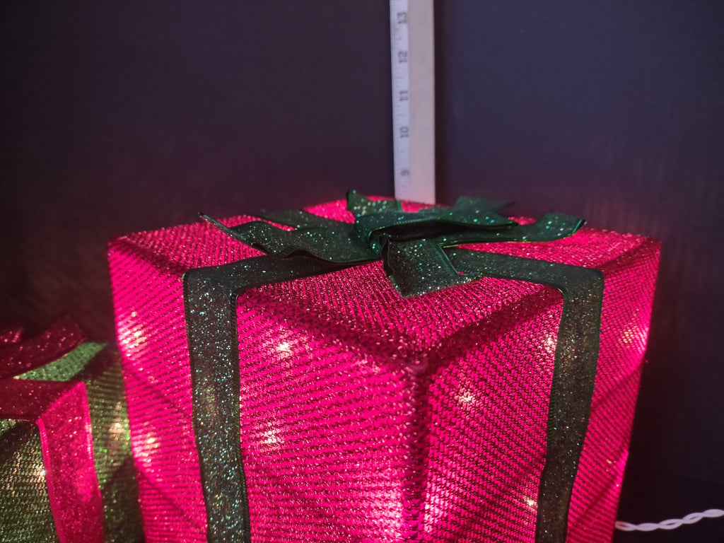 Christmas Tinsel Set of Light Up Present Gift Boxes (lot 1371)
