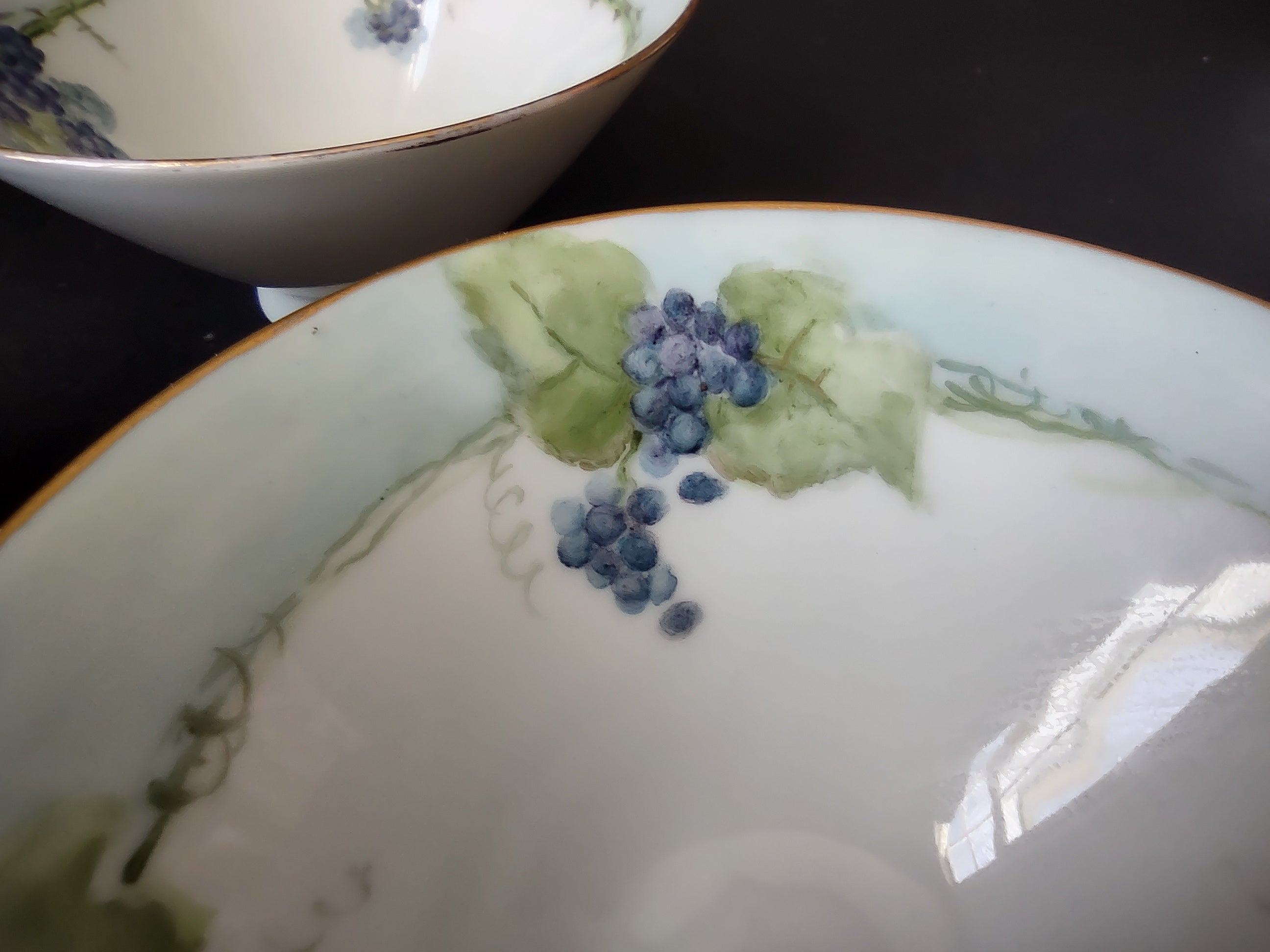 French Cottage Chic Set of 3 Dessert Footed Bowls Blue Berry Design (lot 1095)