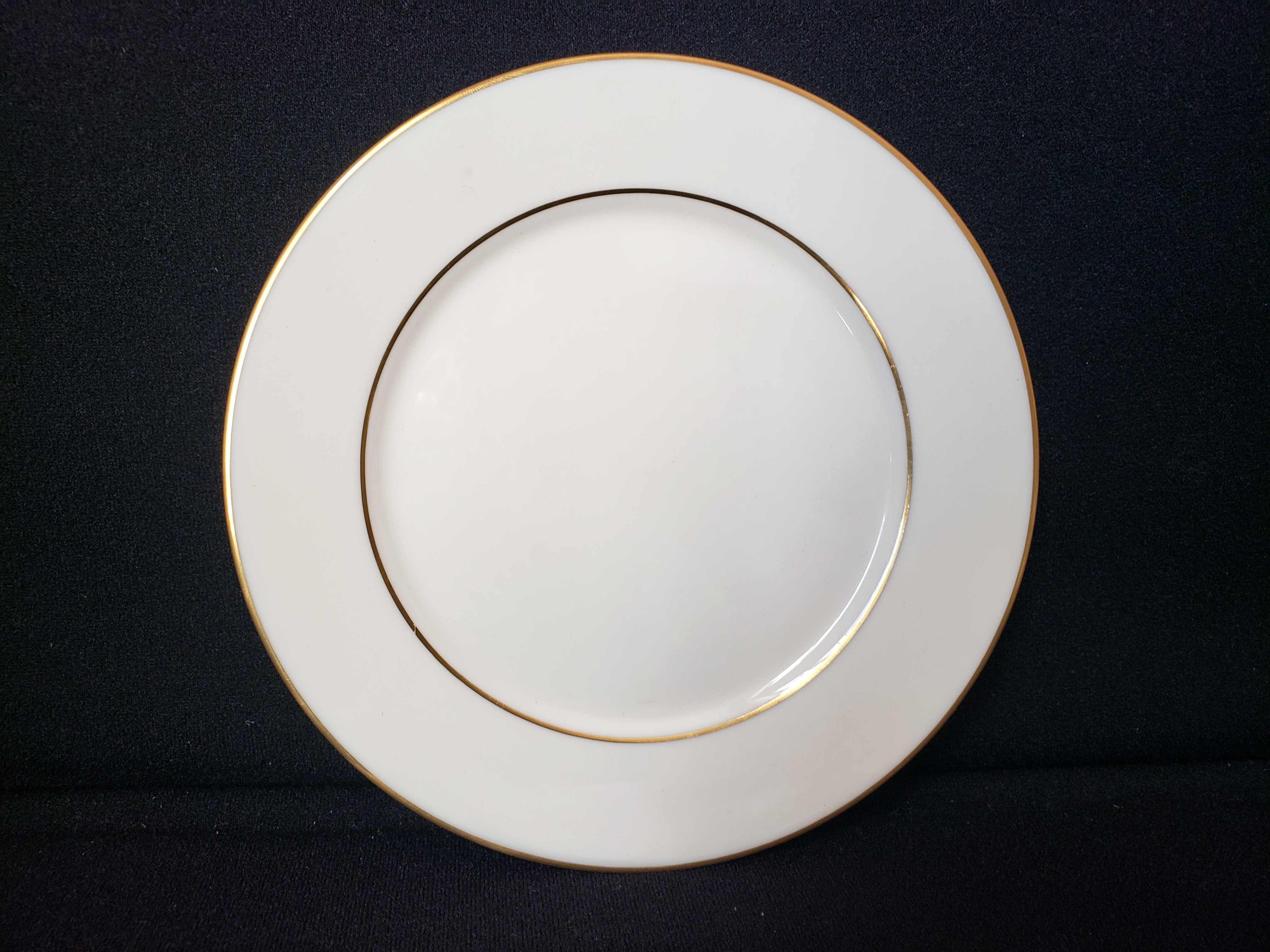Vintage Lenox Hayworth Bread or Plate Golden Wreath Stamp 6-1/2" (lot 1998)