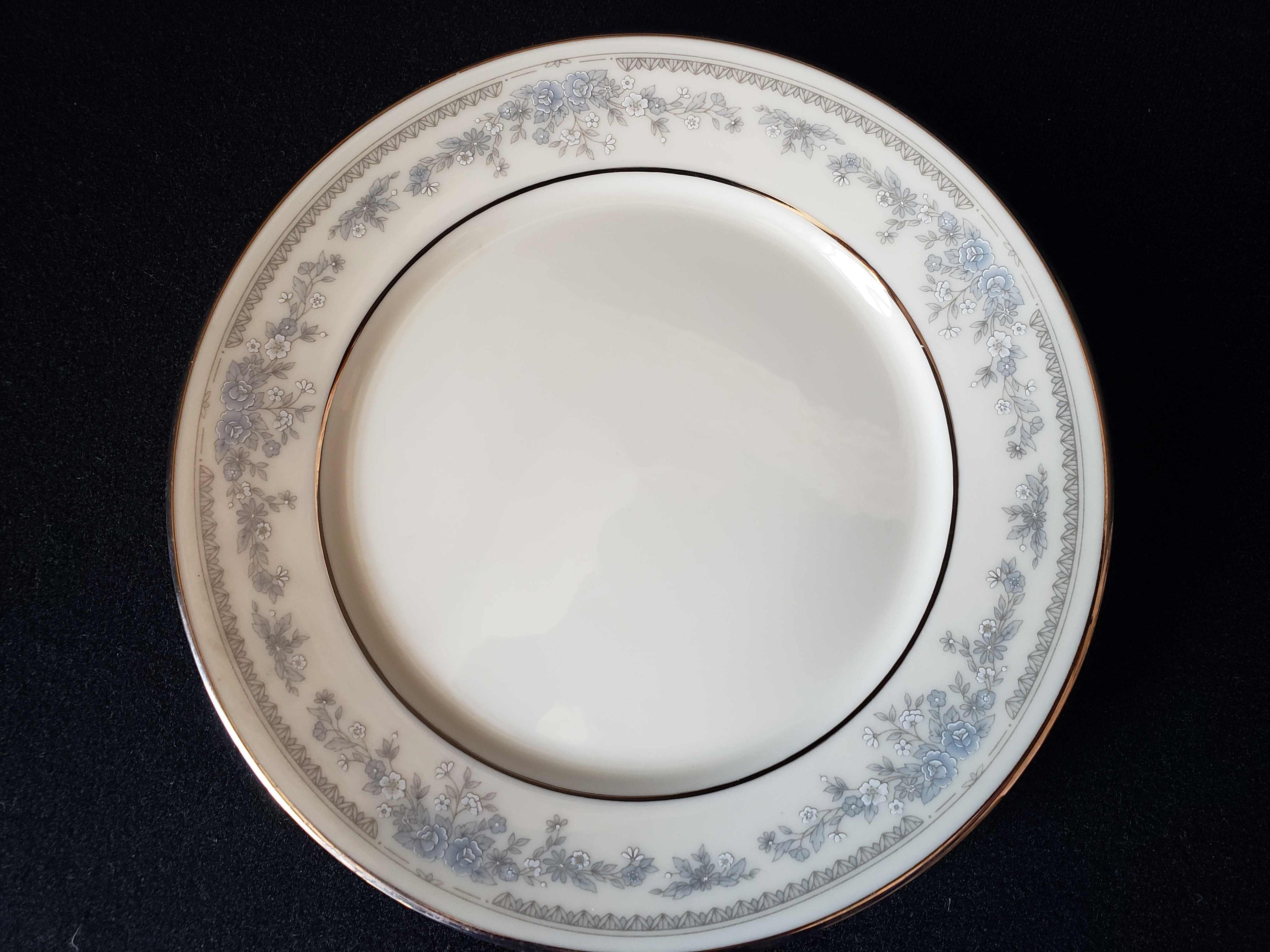 Vintage Lenox Reverie Bread or Dessert Plate 6-1/2" (lot 1961)