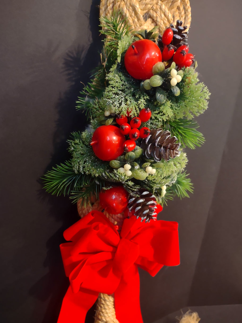 Christmas Holidays Wall Front Door Decor Pine Cone (lot 1238)
