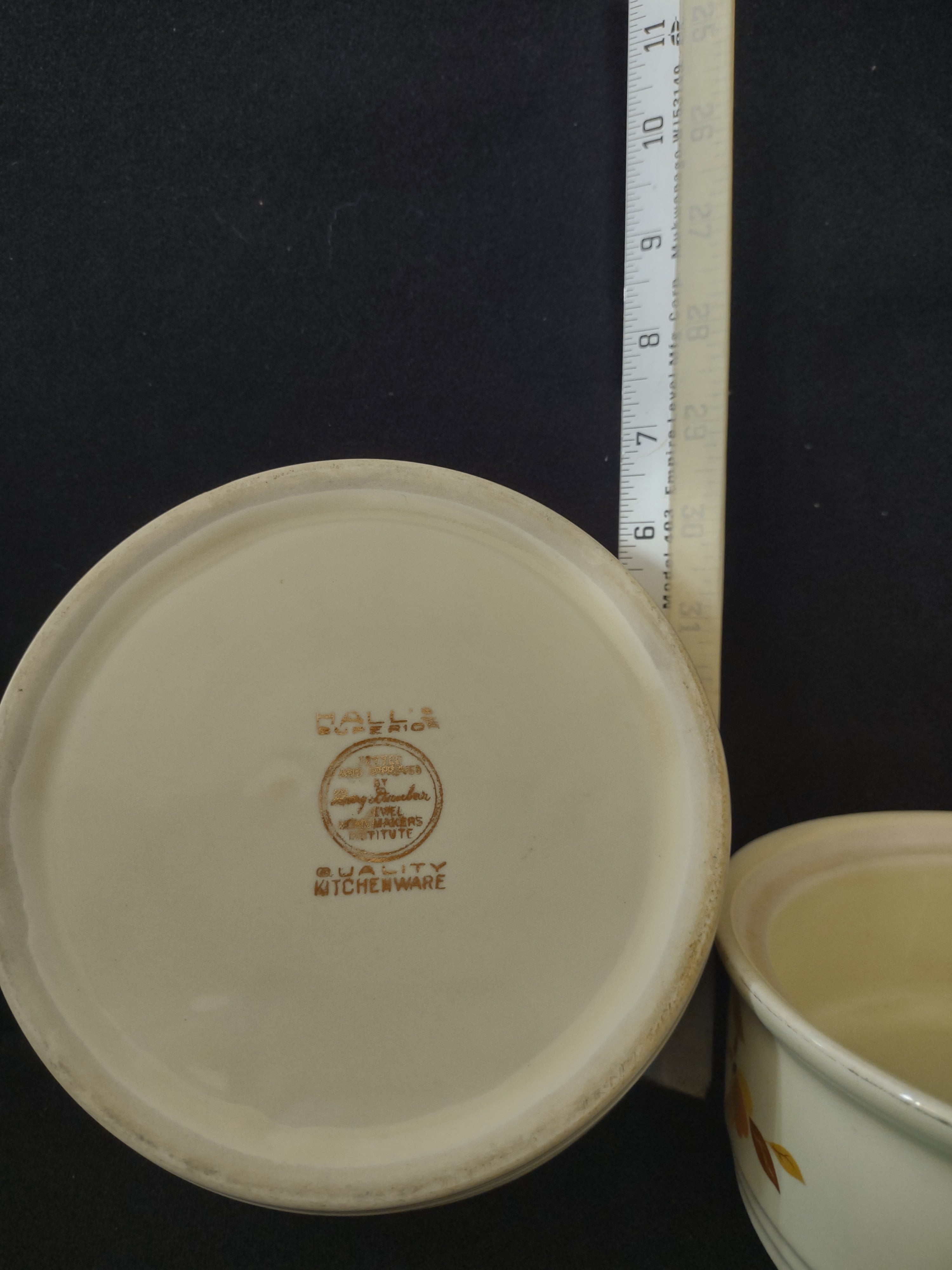 Vintage Halls Superior Jewel Tea Autumn Leaf Stacking Casserole Bowls (Lot 2893)