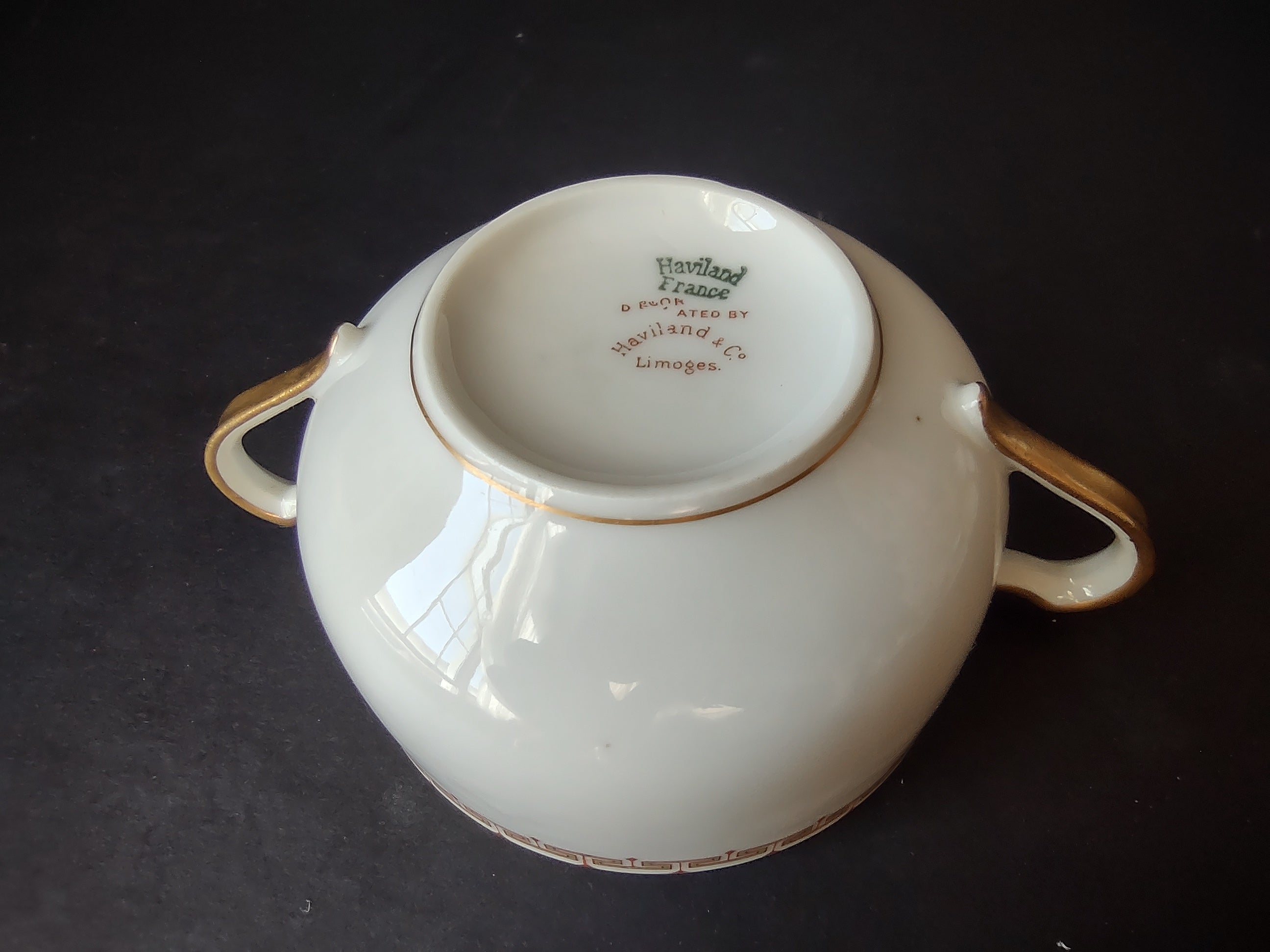 Haviland Limoges Bouillon Cup ONLY Green Red Design (lot 1064)