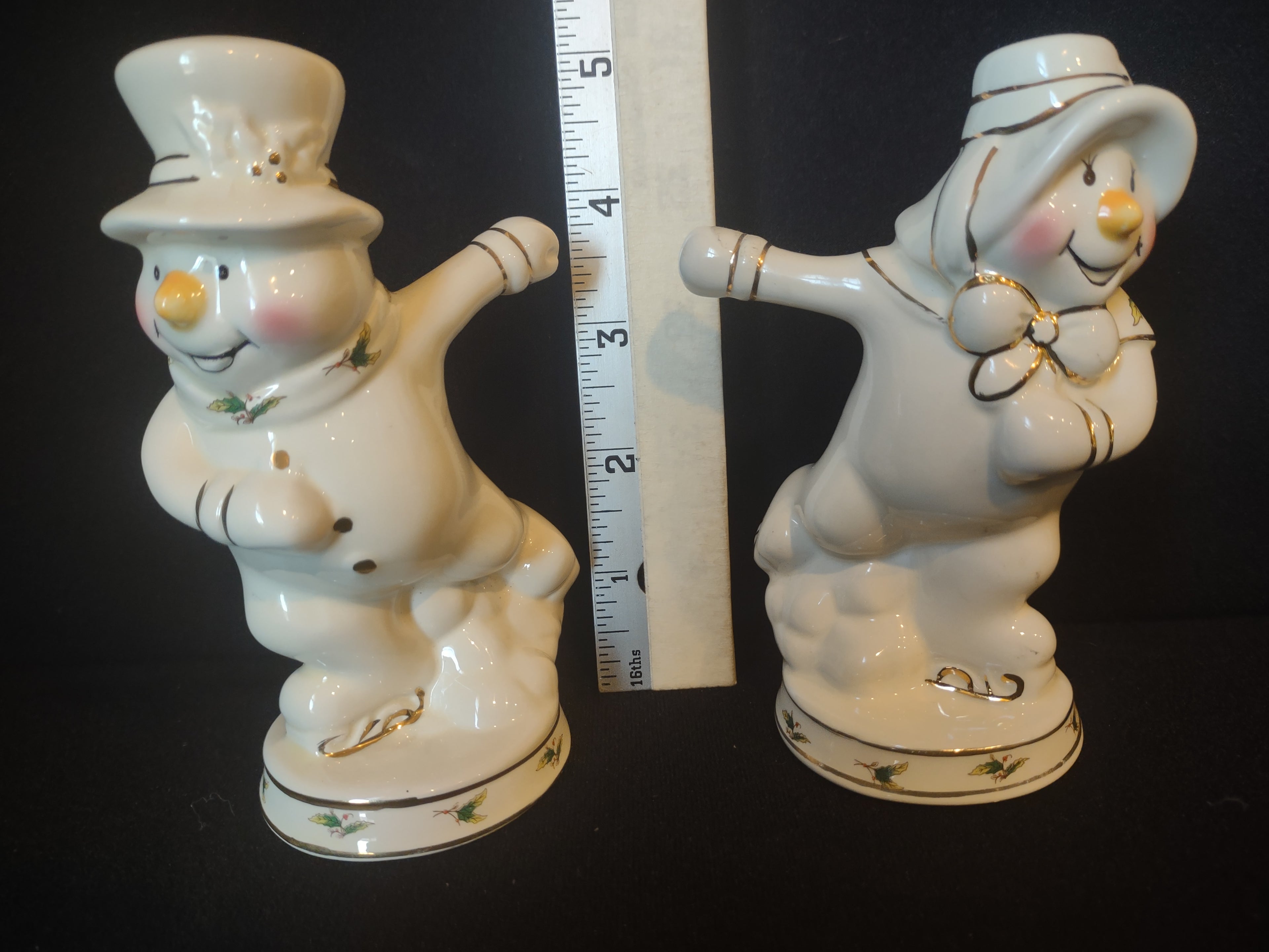 Christmas Holly Holiday Salt Pepper Shaker Snowman (lot 1671)