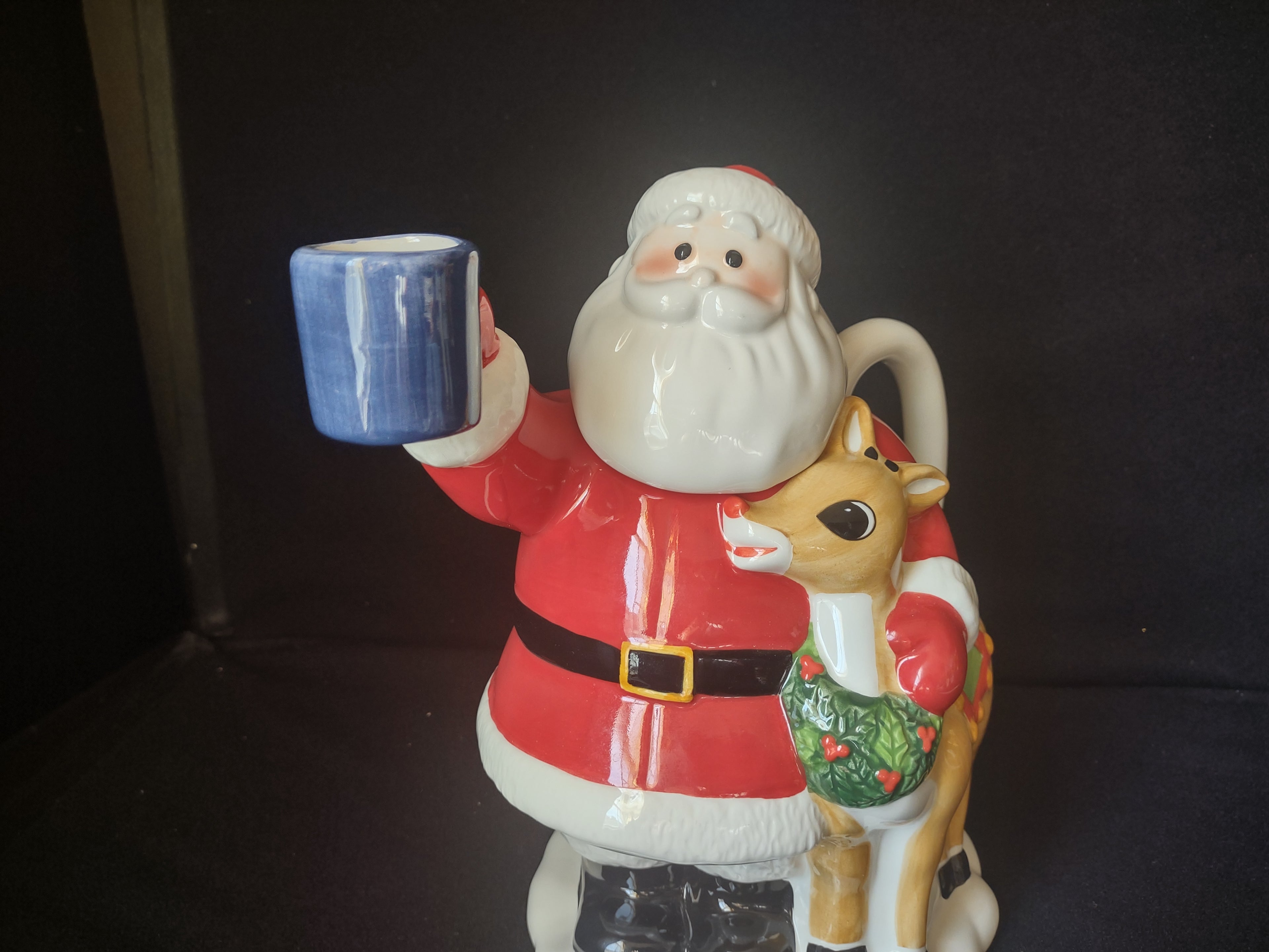 Christmas Santa Rudolph Teapot Lenox (lot 1568)