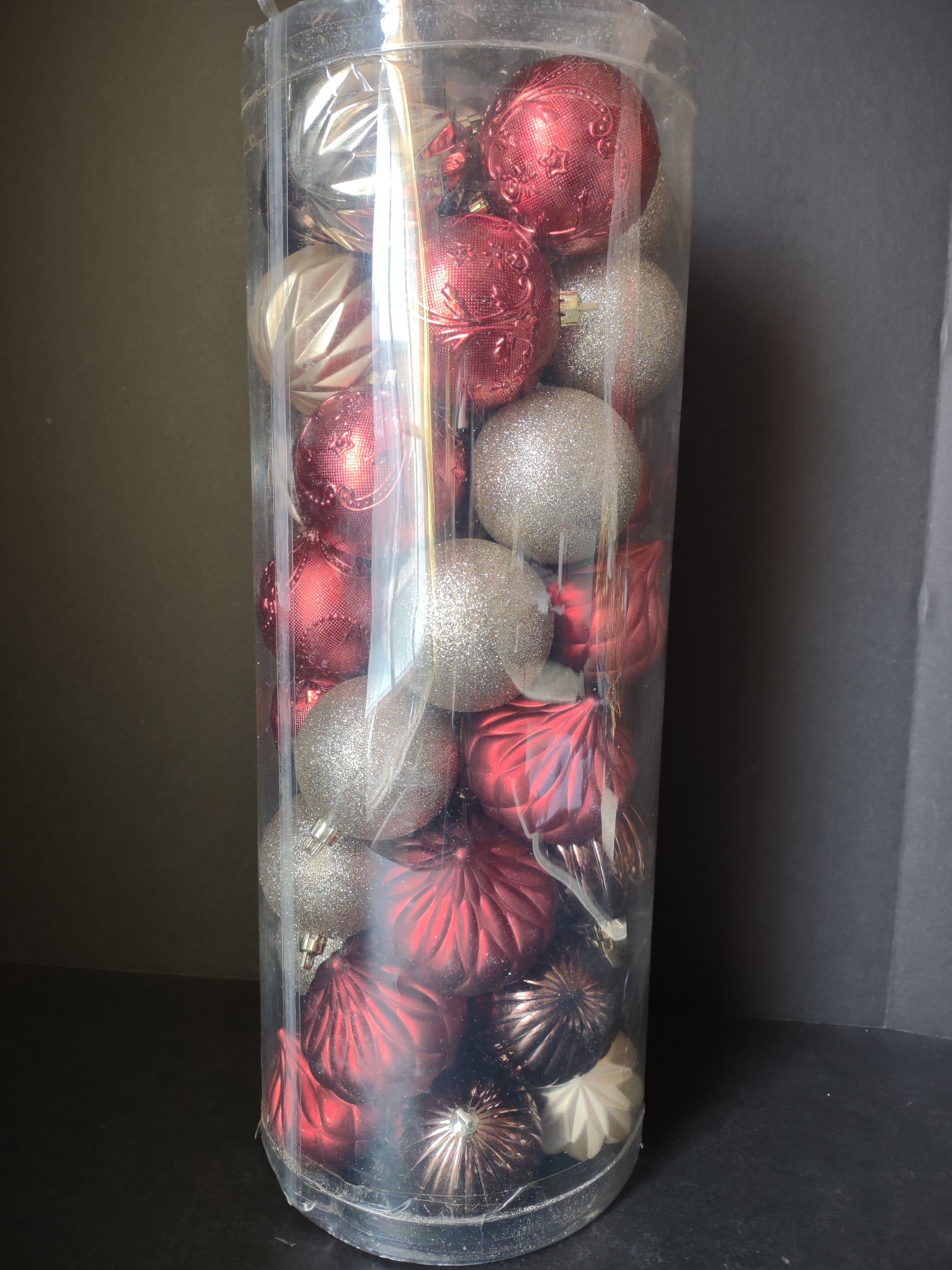 Vintage Shatterproof Plastic Christmas Ornaments Red Brown 48 ct. (lot 1623)
