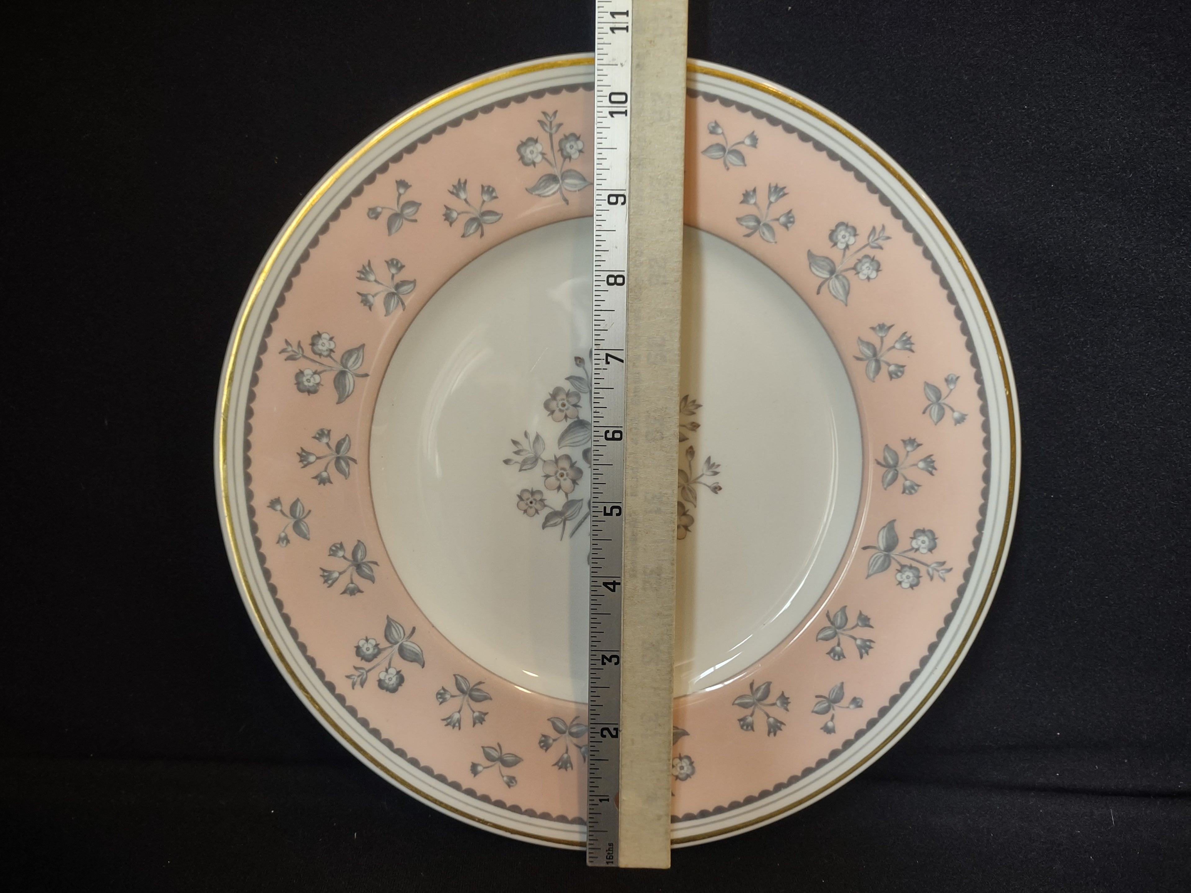 Wedgwood Pimpernel Pink Dinner Plate 10-3/4" (lot 2760)