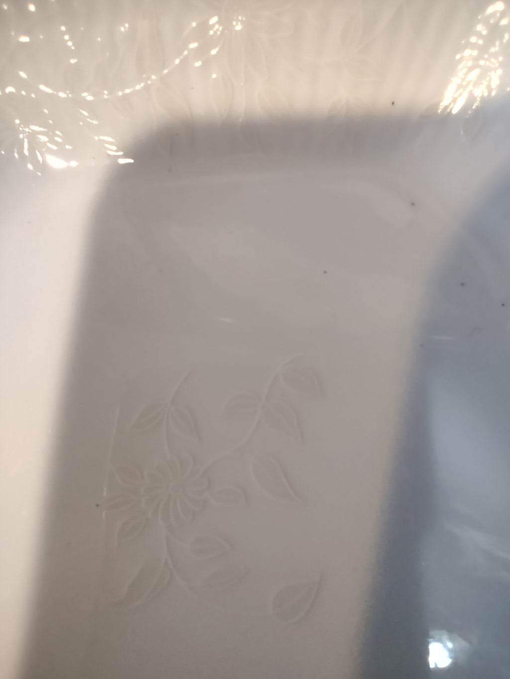 Vintage Minton White Paisley Bone China Square Nut Dish (Lot 5505)