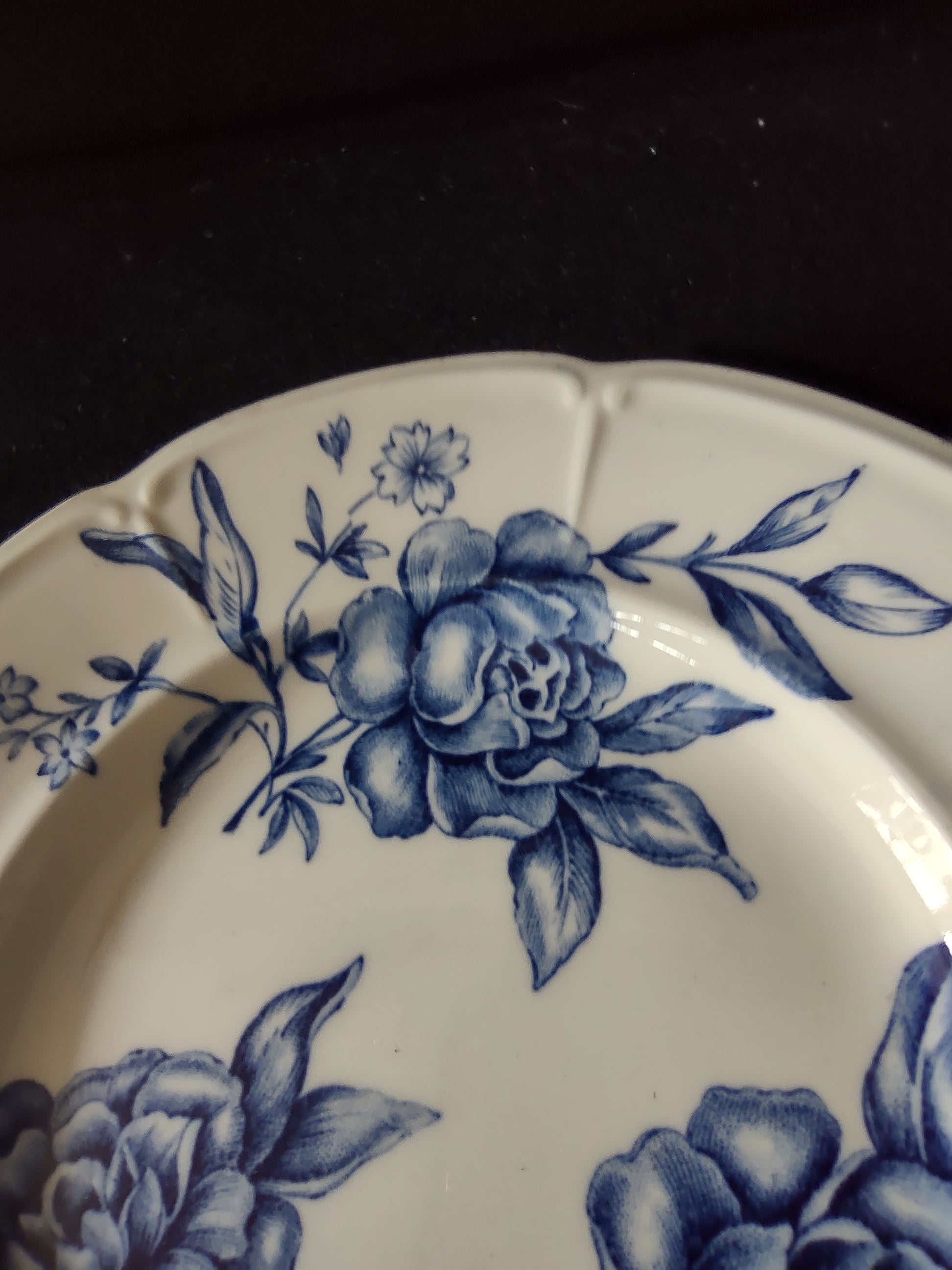 Vintage Johnson Bros Small Plate Windsor Ware Warwick Blue White x 3 (lot 5658)