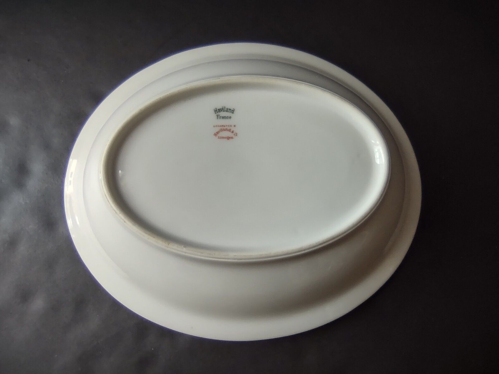 Haviland Limoges 10" x 8-1/4" White Serving Bowl Black & Gold Trim (lot 681)